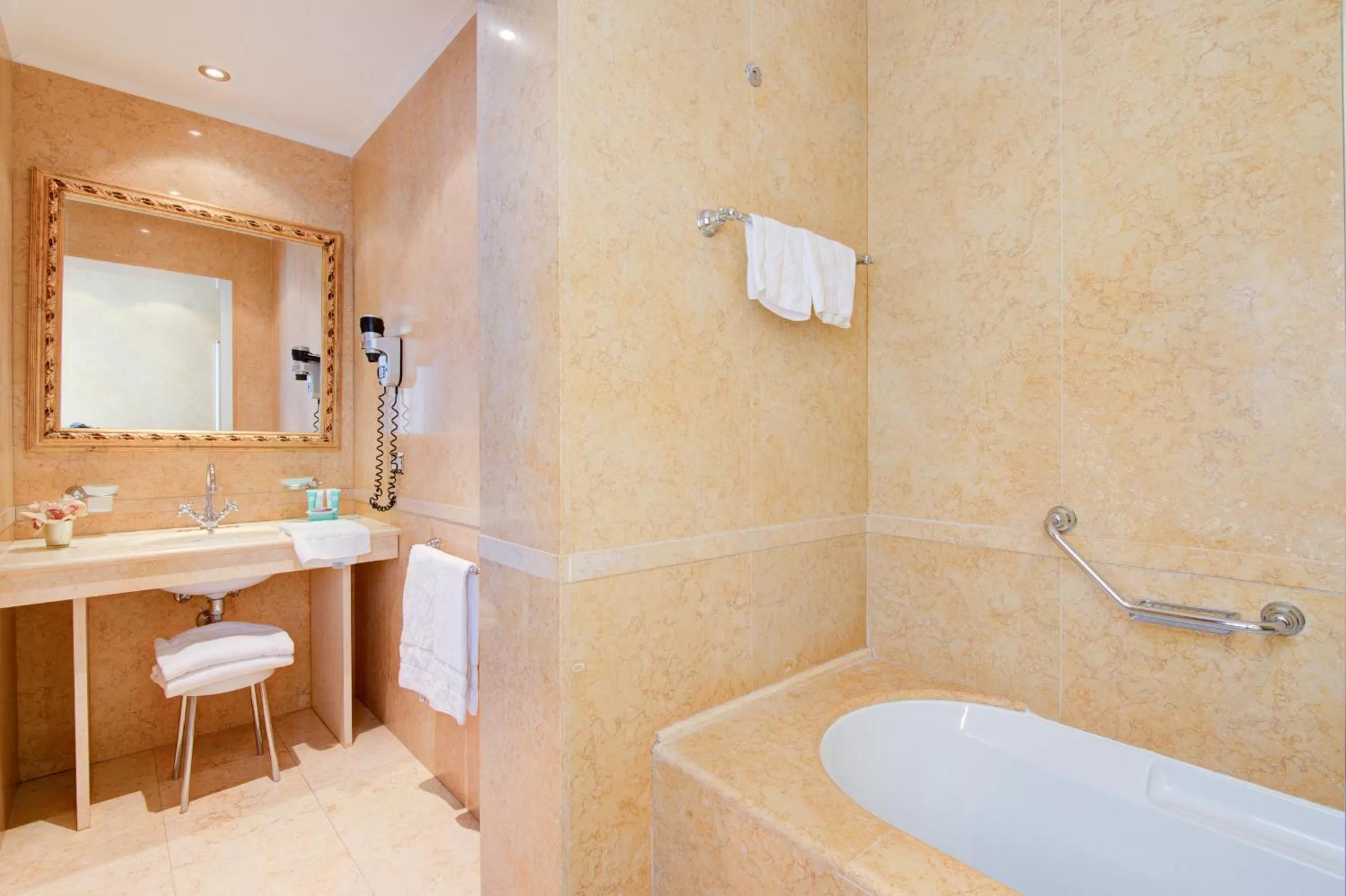 Bathroom in Hotel Al Duca Di Venezia