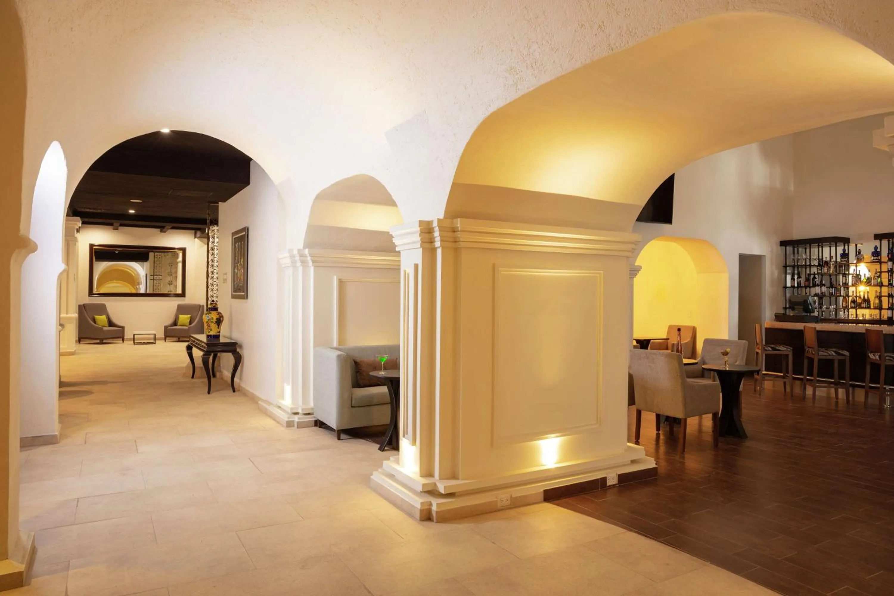 Lounge or bar in Doubletree By Hilton Toluca