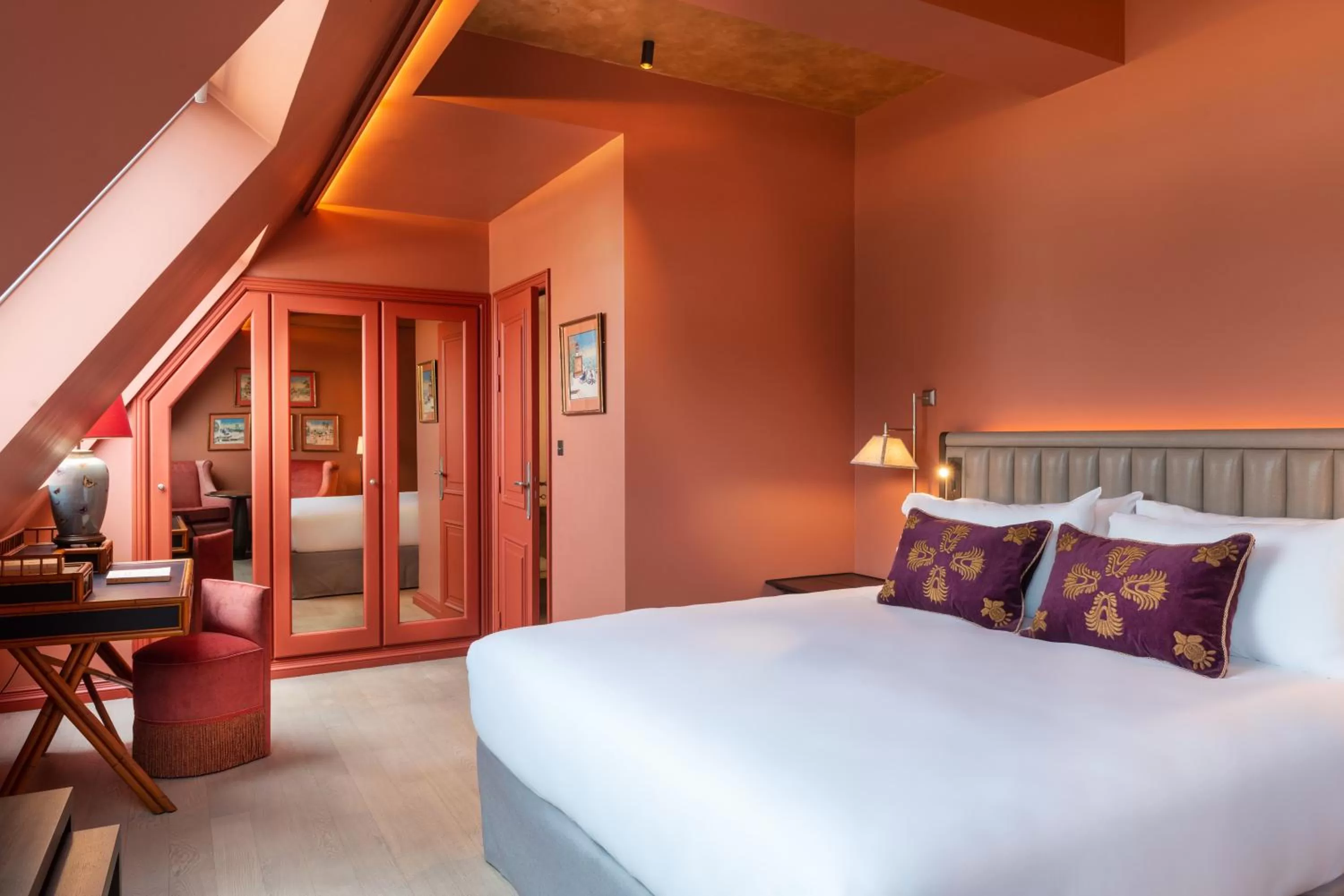 Photo of the whole room, Bed in Hotel de Montesquieu