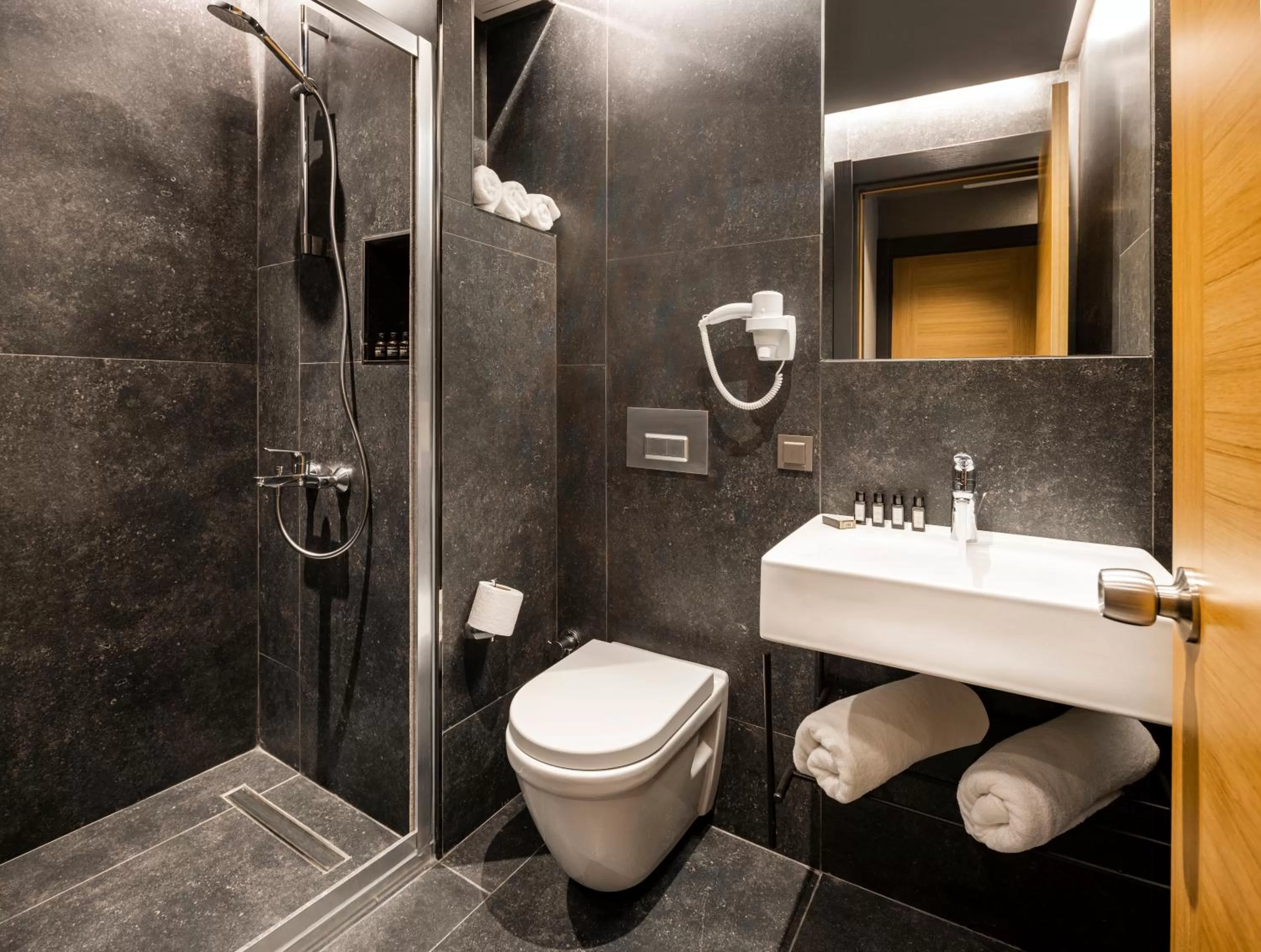Bathroom in Marius Hotel