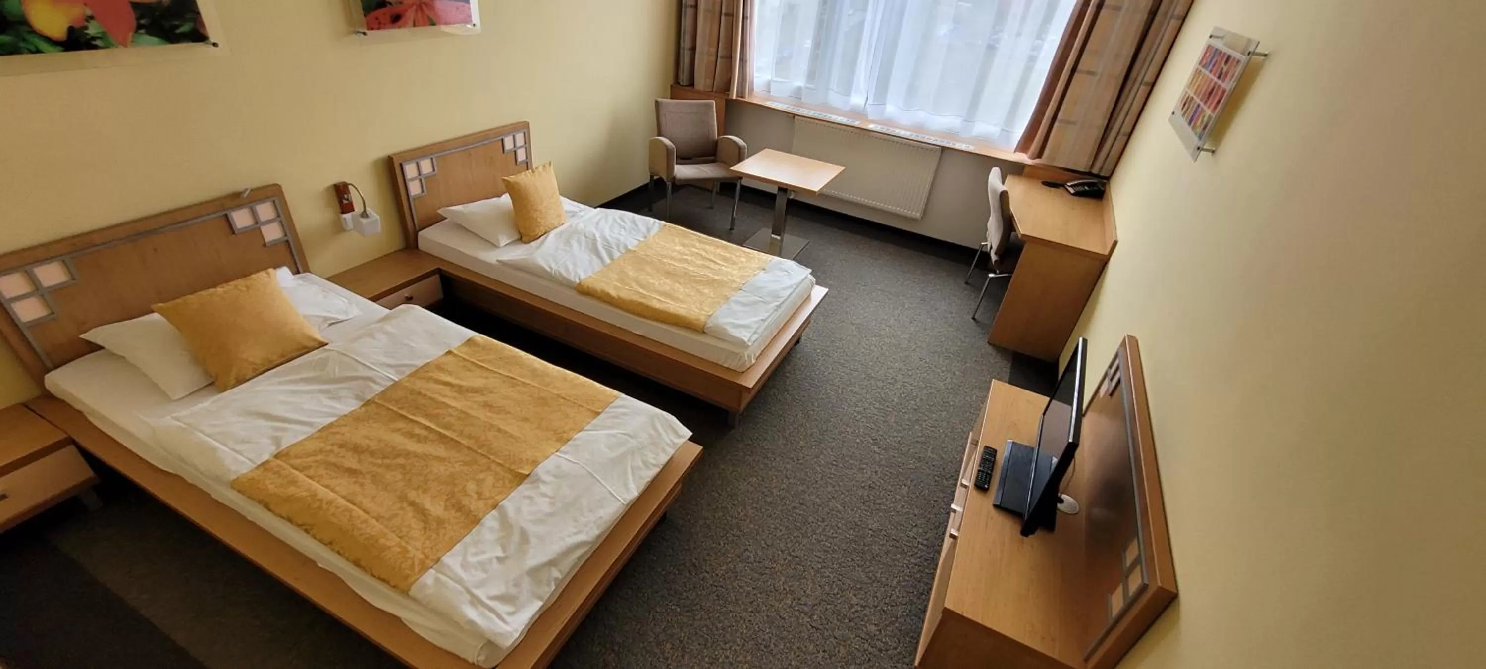 Bed in Hotel Cascade