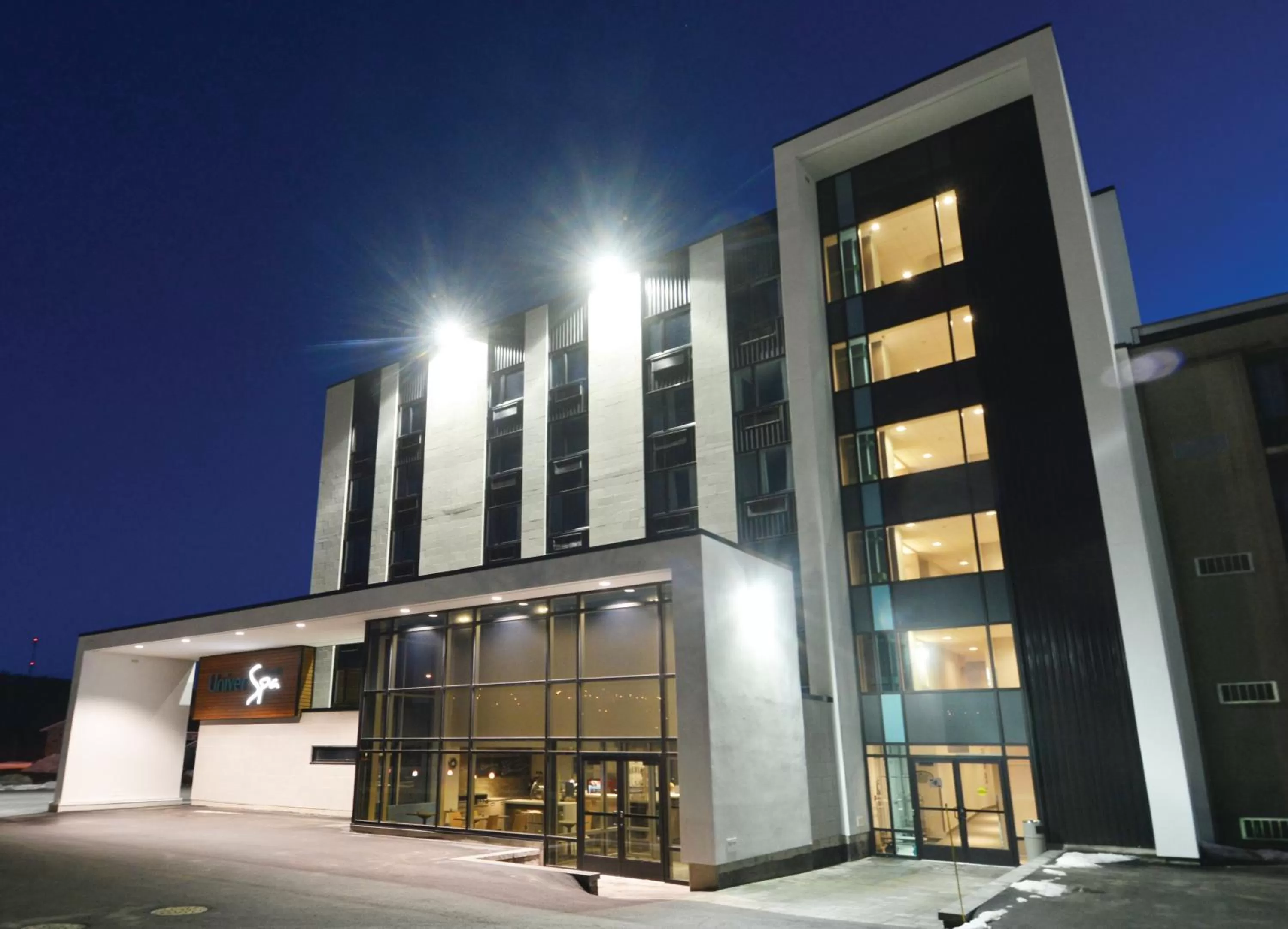 Spa and wellness centre/facilities in Hôtel Universel, Centre de congrès Rivière-du-Loup