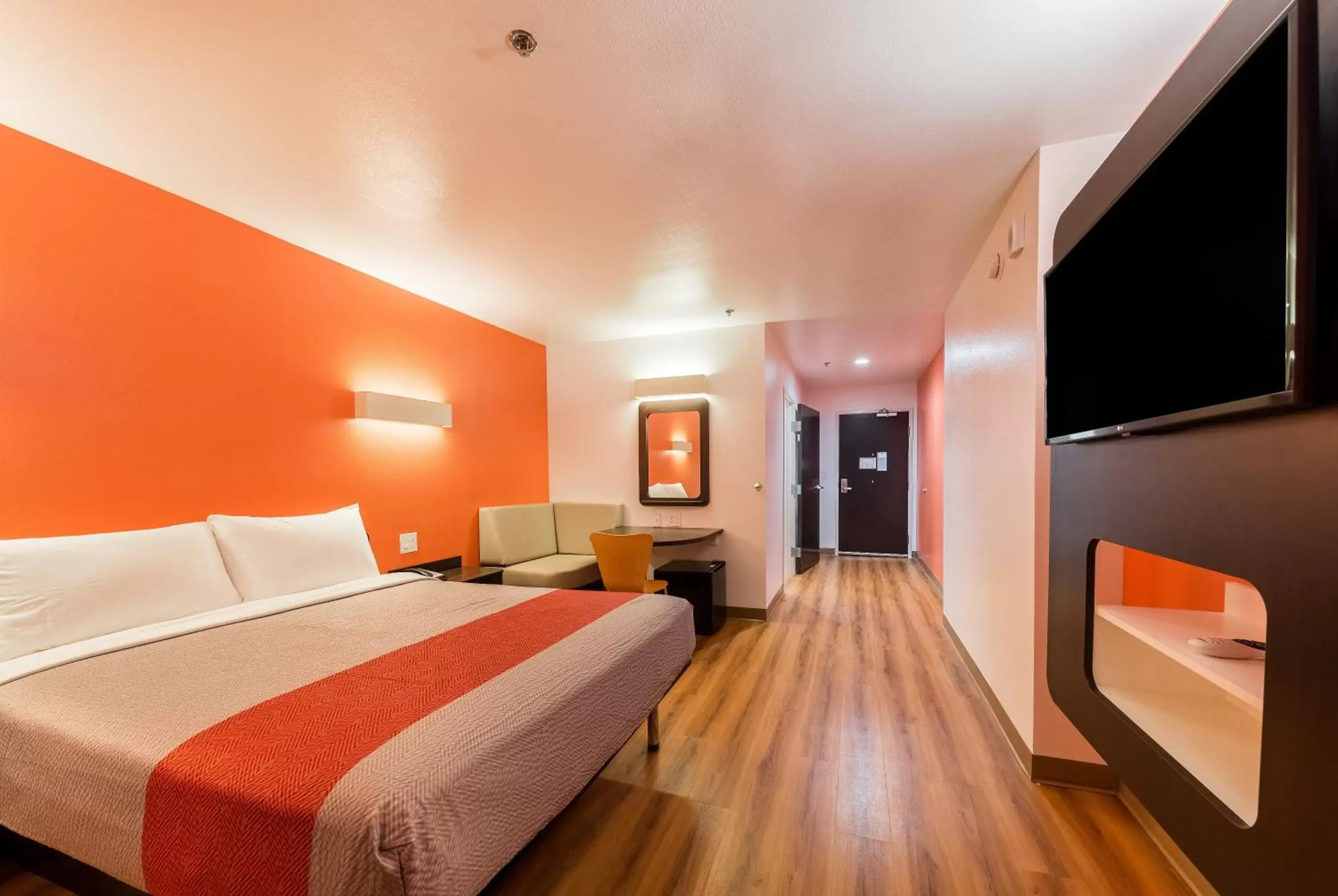 Queen Room - Disability Access - Smoking in Motel 6 Fort Worth, TX - North - Saginaw Queen Room - Disability Access - Smoking in Motel 6 Fort Worth, TX - North - Saginaw