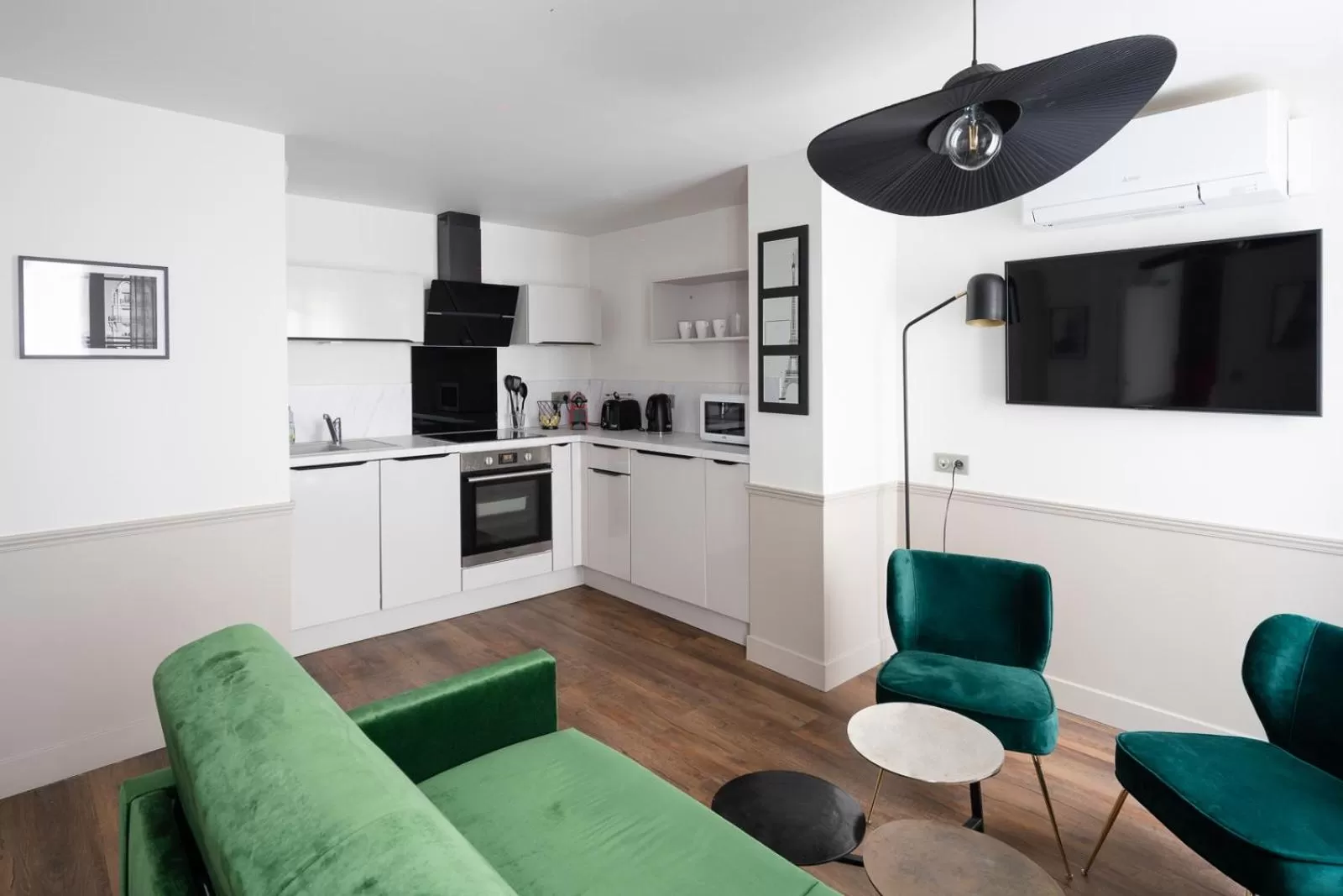 Kitchen or kitchenette in Hôtel 31 - Paris Tour Eiffel