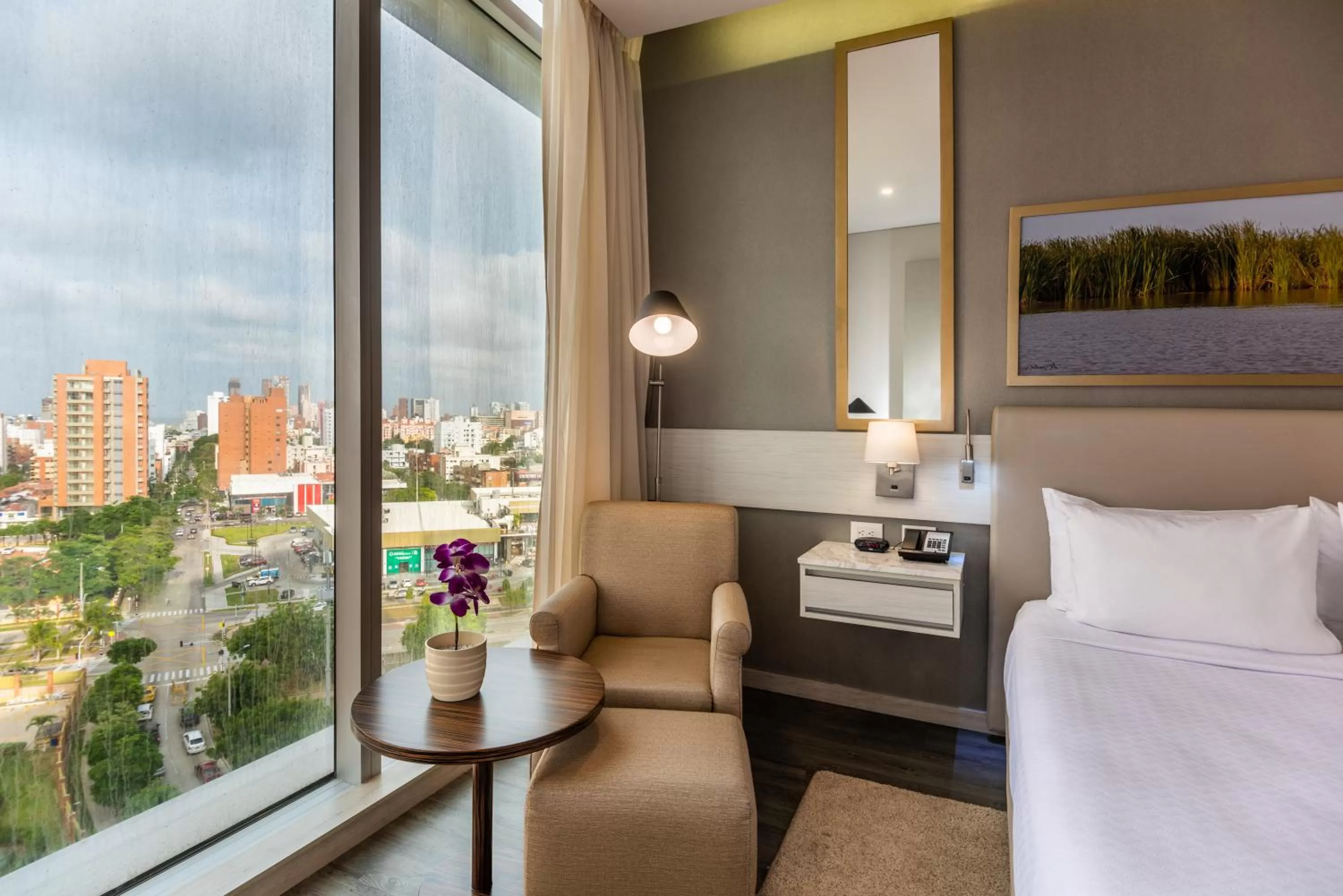 Photo of the whole room, Bed in Crowne Plaza Barranquilla by IHG