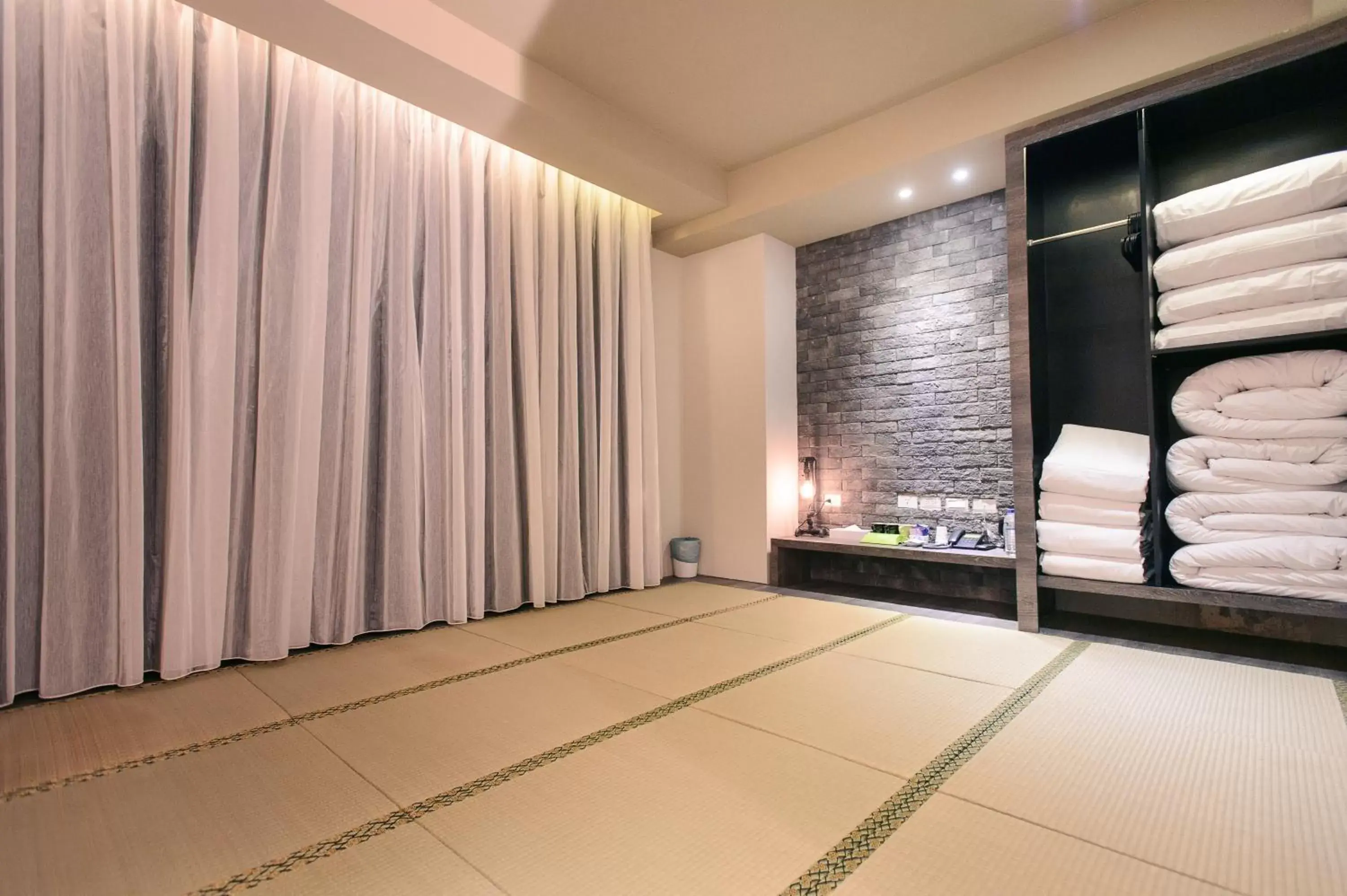 Triple Room in Kiwi Express Hotel-Taichung Station II Triple Room in Kiwi Express Hotel-Taichung Station II