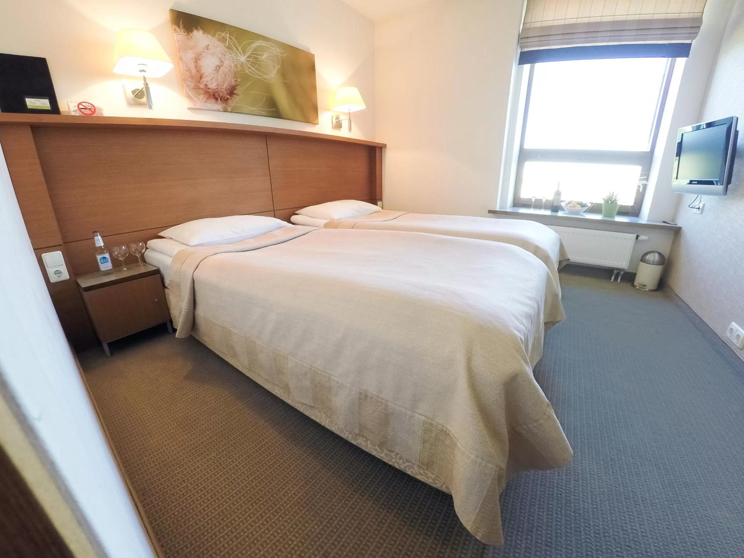 Photo of the whole room, Bed in De Lita