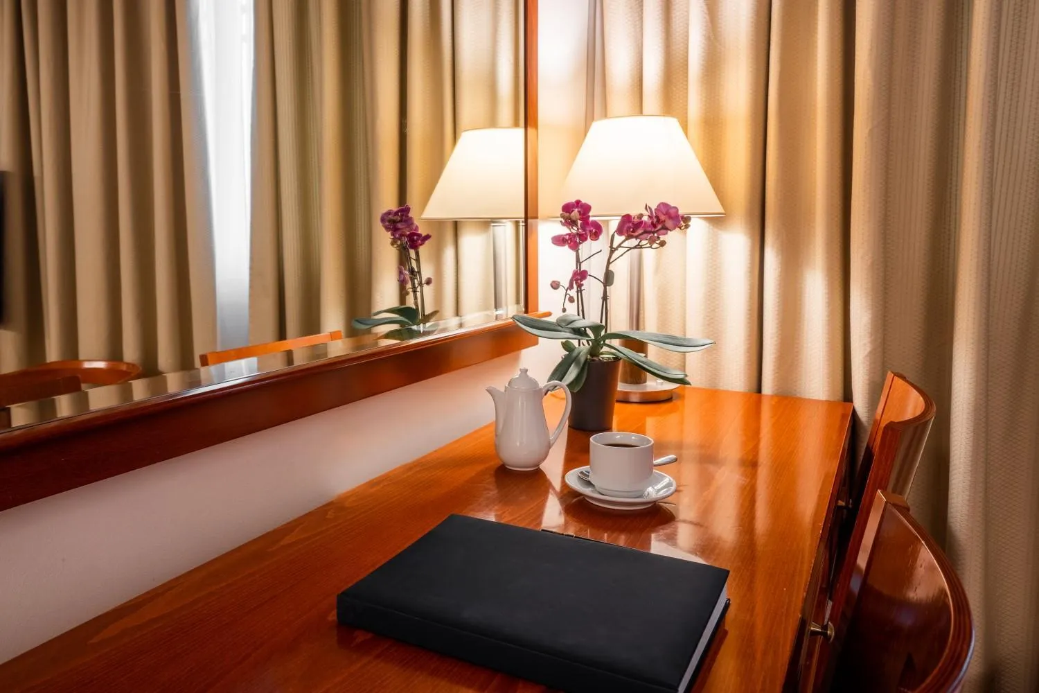 Photo of the whole room in Ilissos