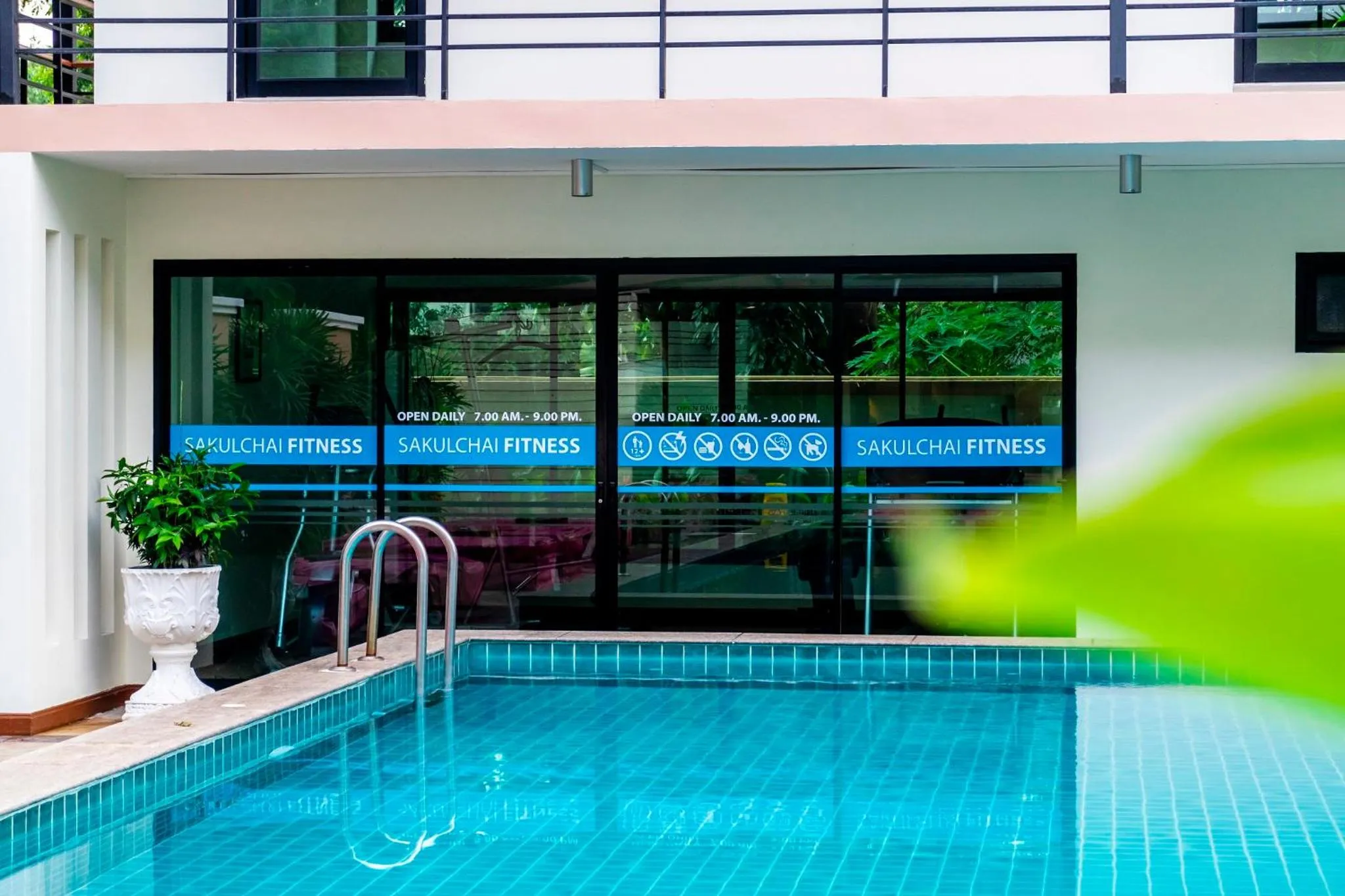 Swimming pool in Sakulchai Place