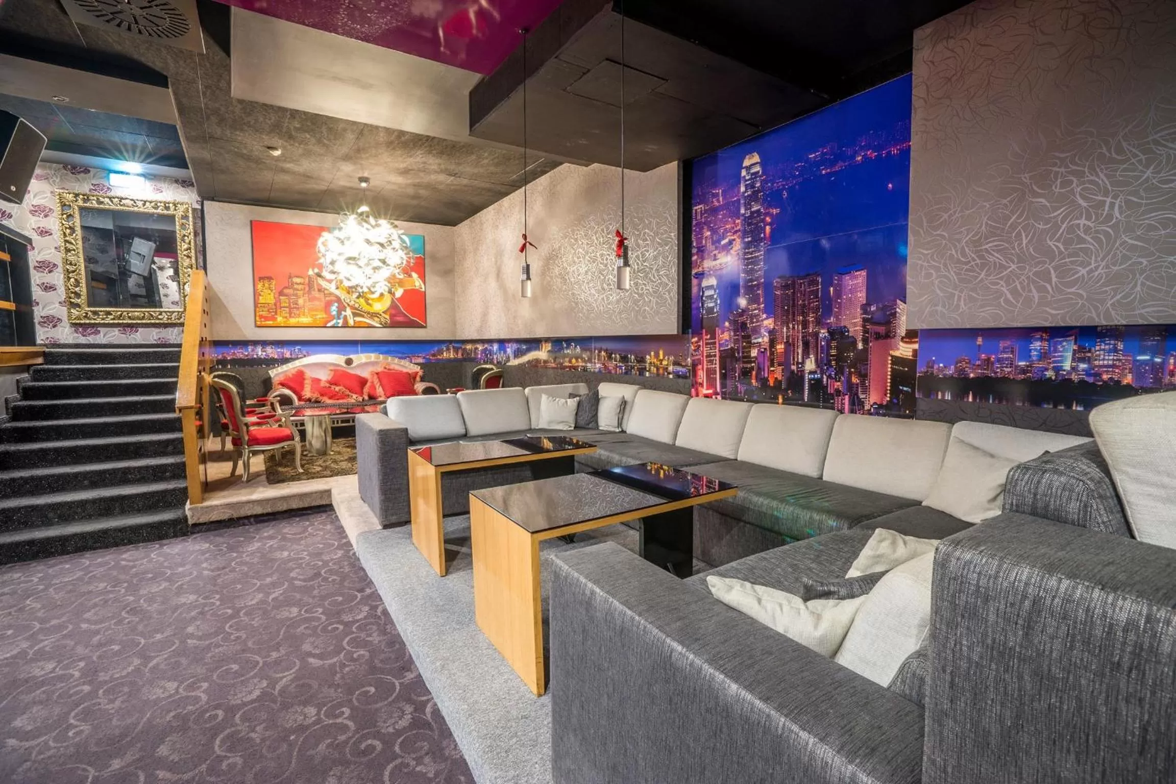 Lounge or bar in City Avenue Hotel by HMG-Free Parking-Free Wi-Fi