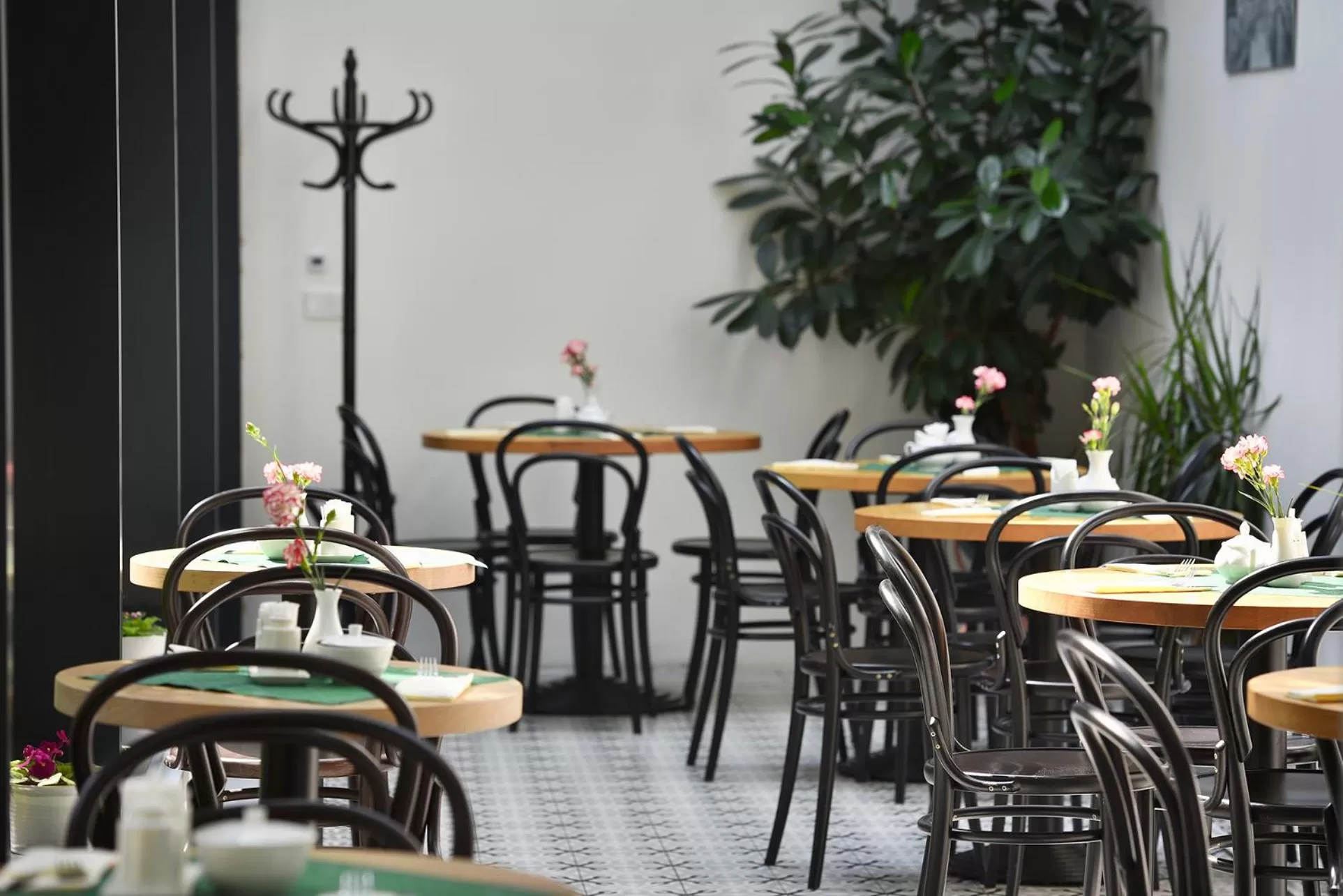 locker in Hotel At the White Lily