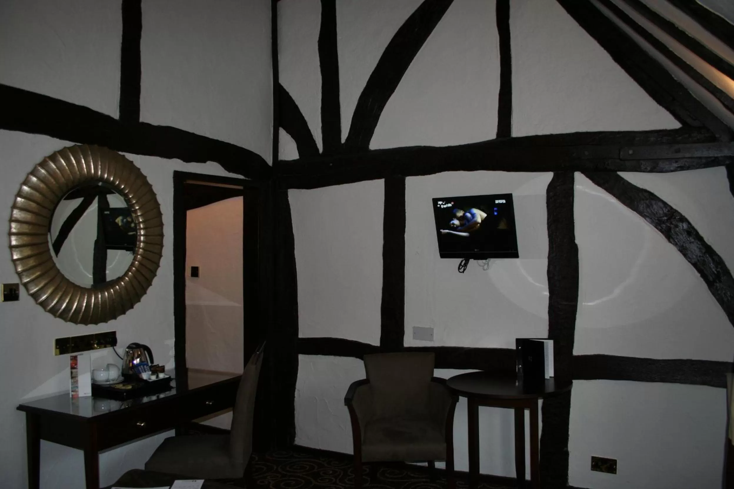Deluxe Double Room in The Legacy Rose & Crown Hotel