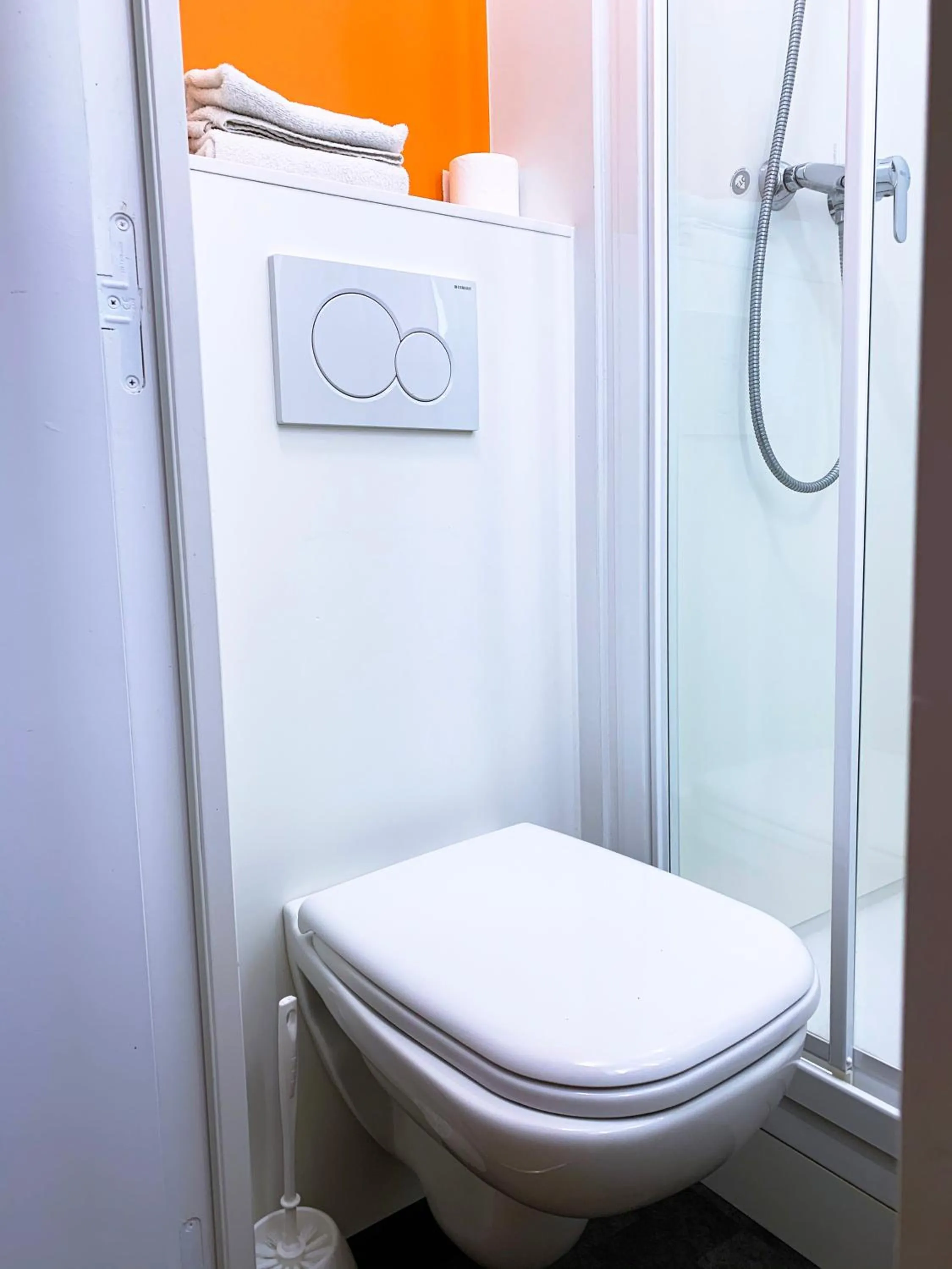 Bathroom in Premiere Classe Thionville - Yutz