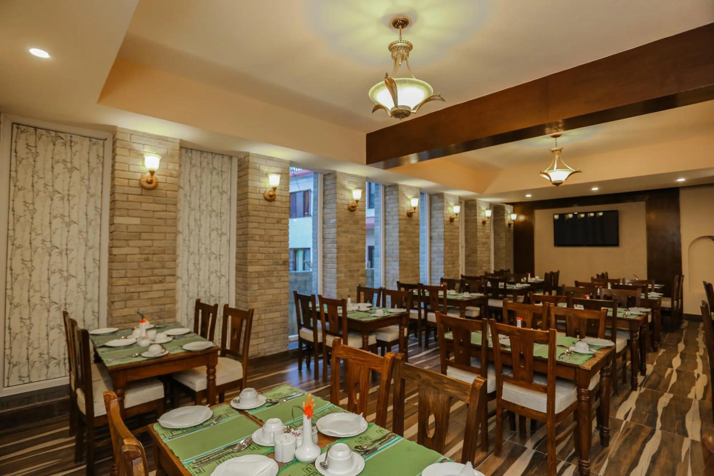 Restaurant/Places to Eat in Da Yatra Courtyard Hotel
