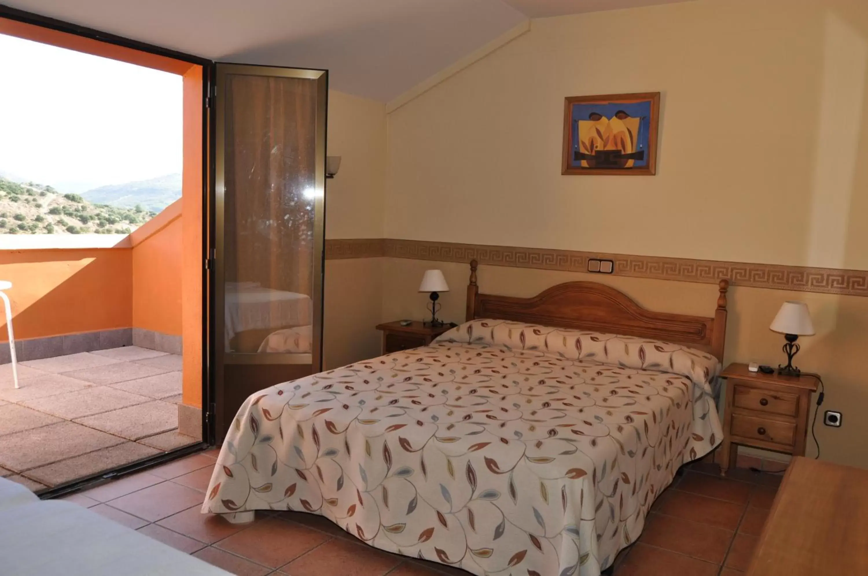 Double or Twin Room with Balcony in La Fuensanta Hostal-Rural Double or Twin Room with Balcony in La Fuensanta Hostal-Rural