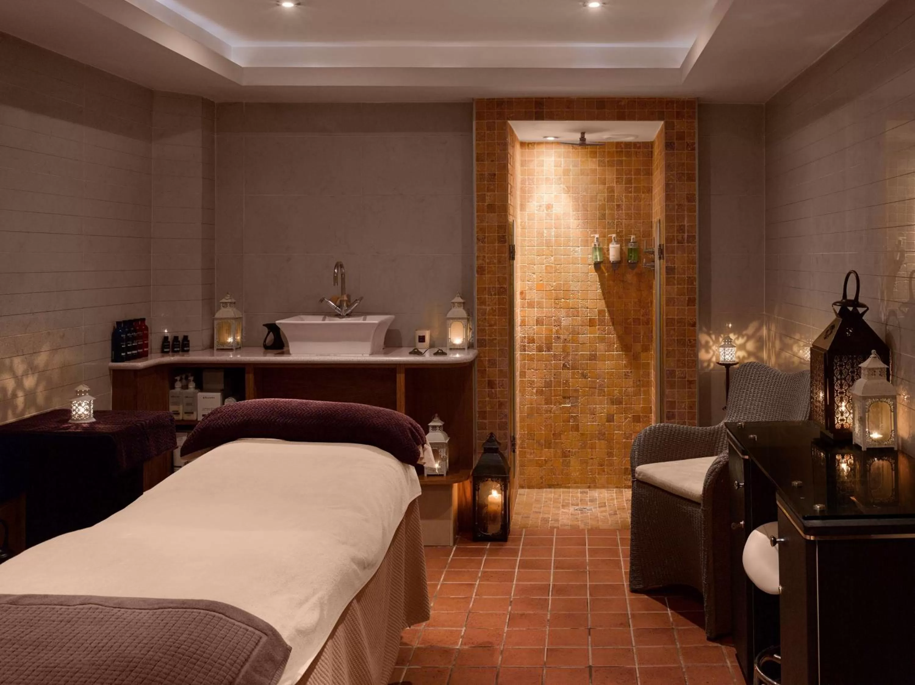 Spa and wellness centre/facilities, Bed in Radisson BLU Hotel and Spa, Limerick