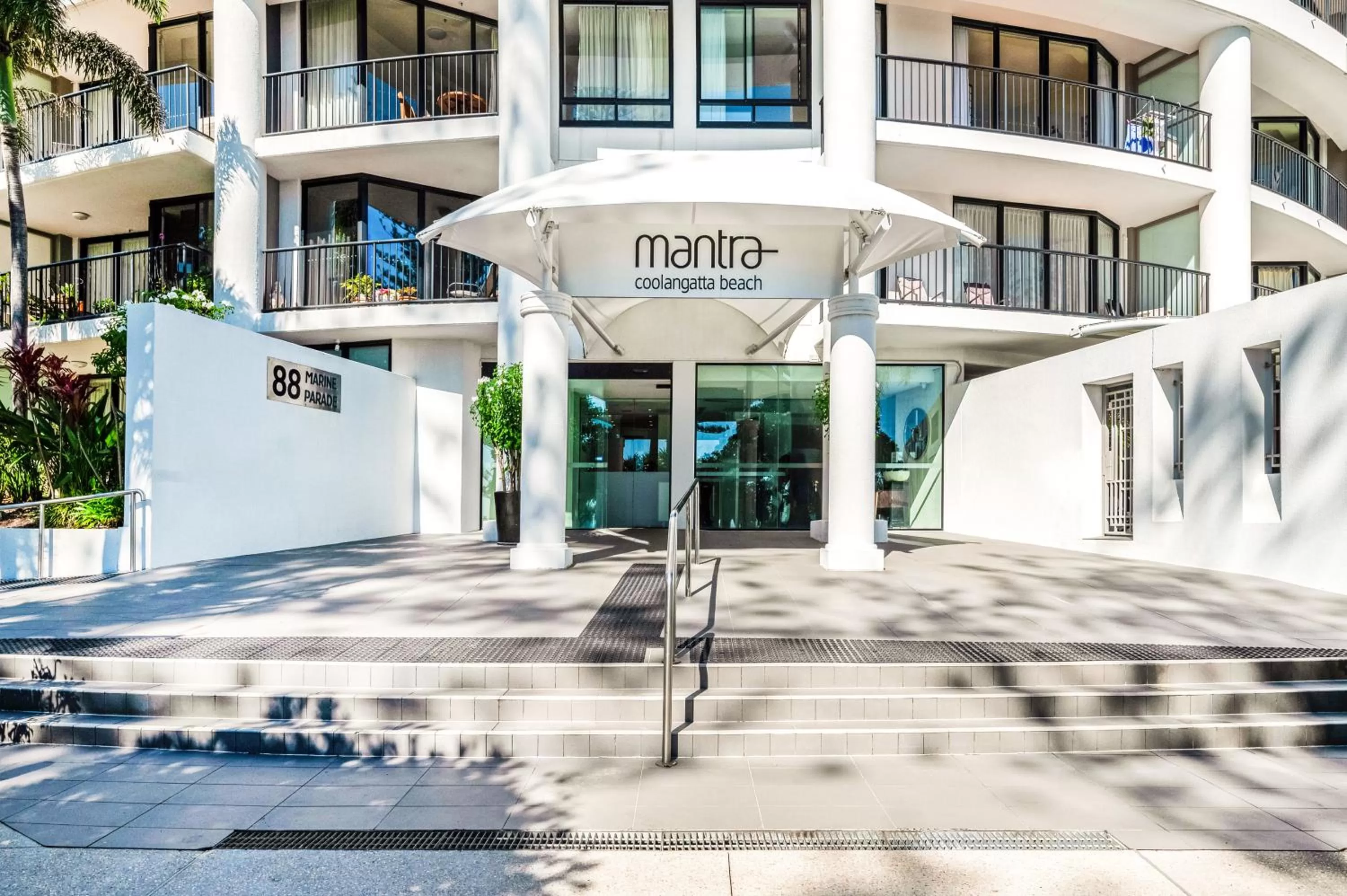 Property building in Mantra Coolangatta Beach