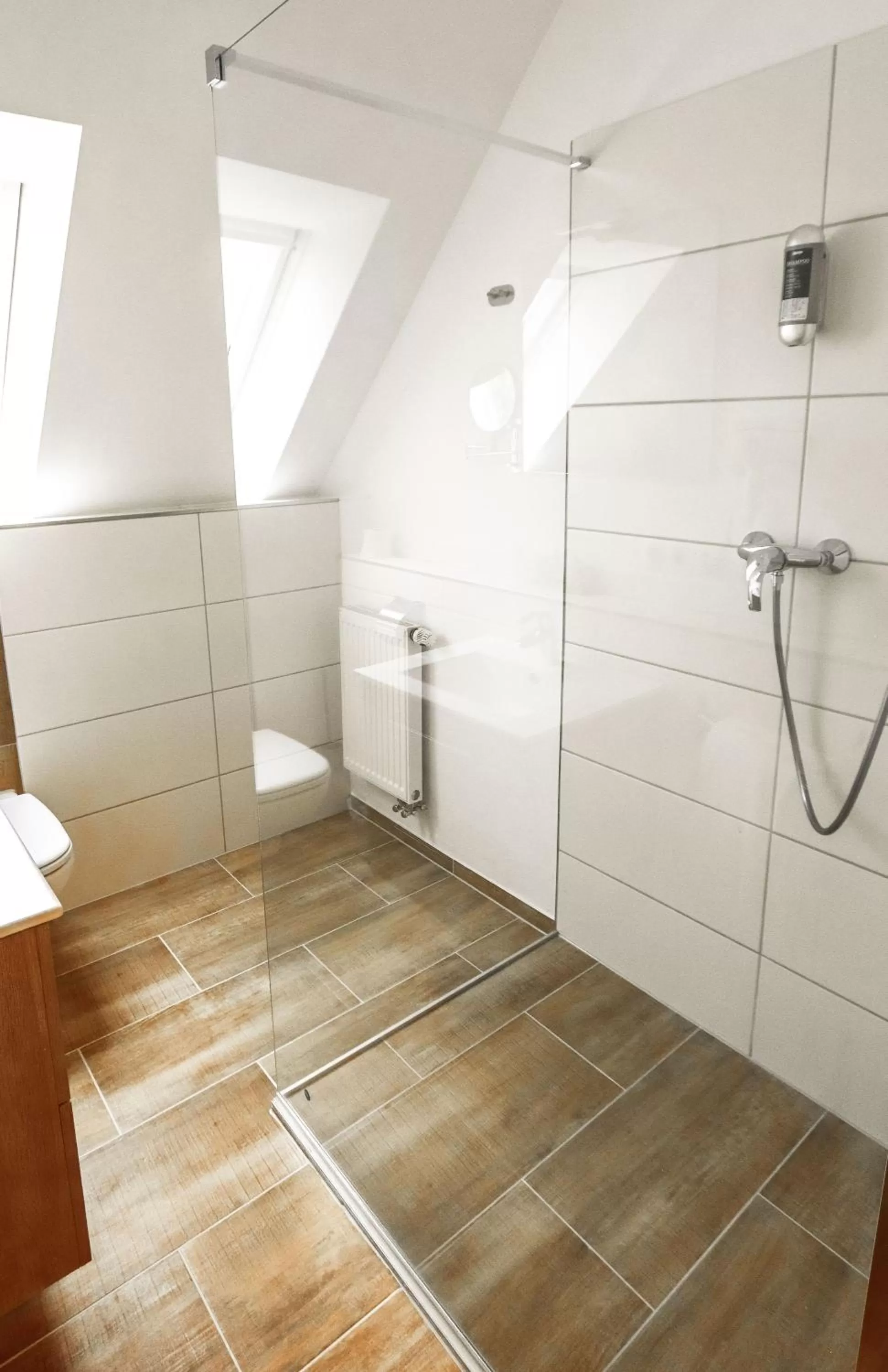 Bathroom in DUA Hotel