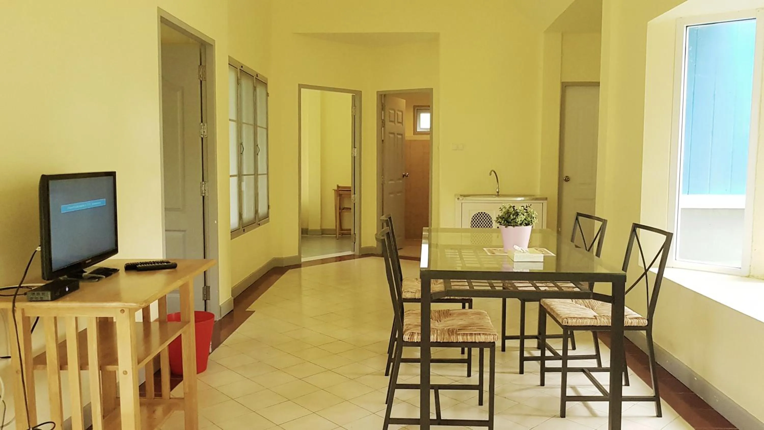 Photo of the whole room in Brookside Valley Resort