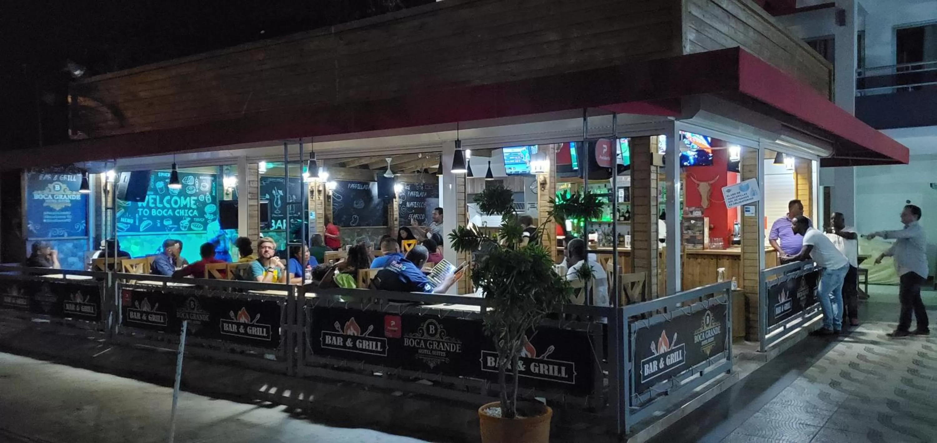 Restaurant/places to eat in Boca Grande Hotel Suites