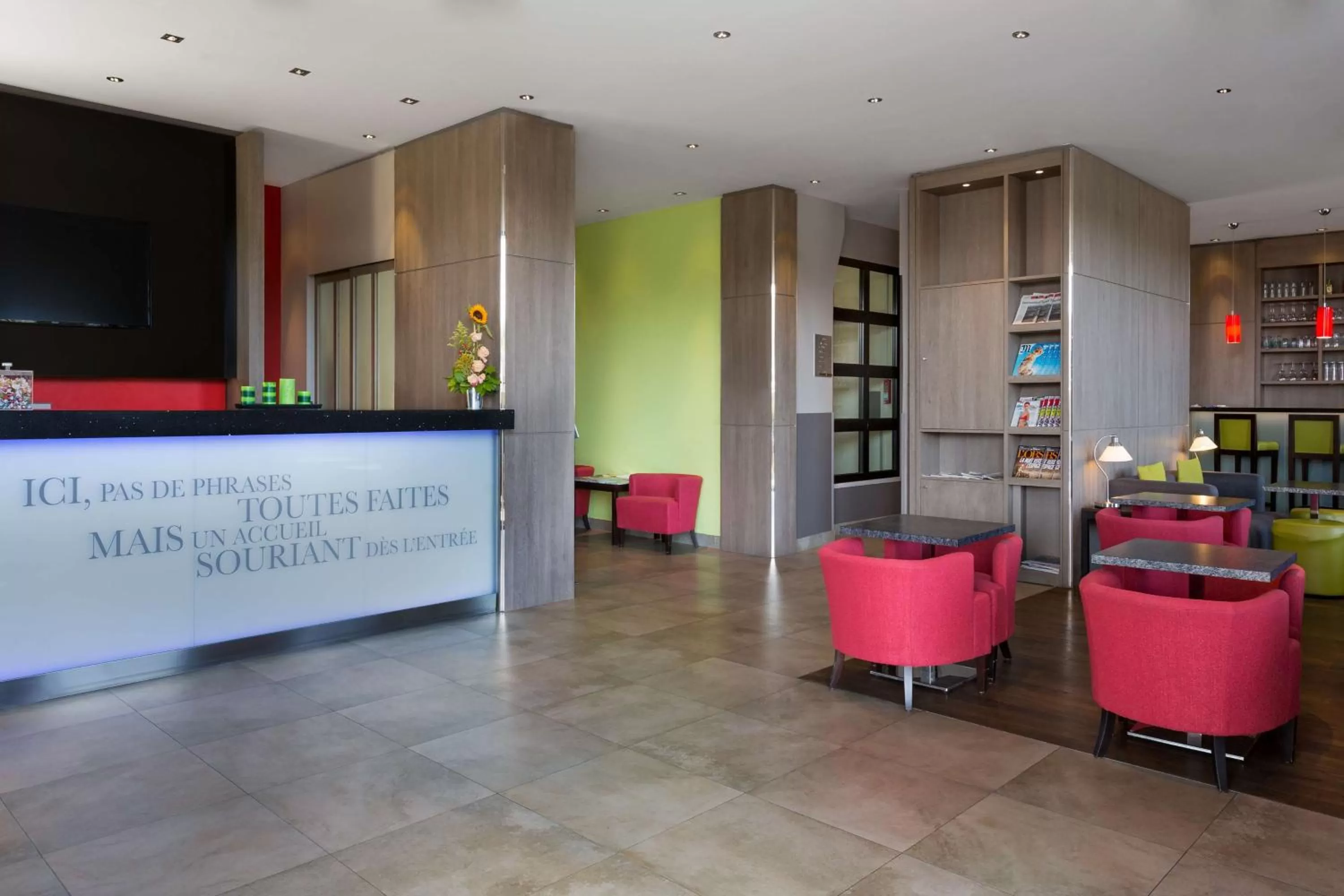 Lobby or reception in Best Western Seine West Hotel