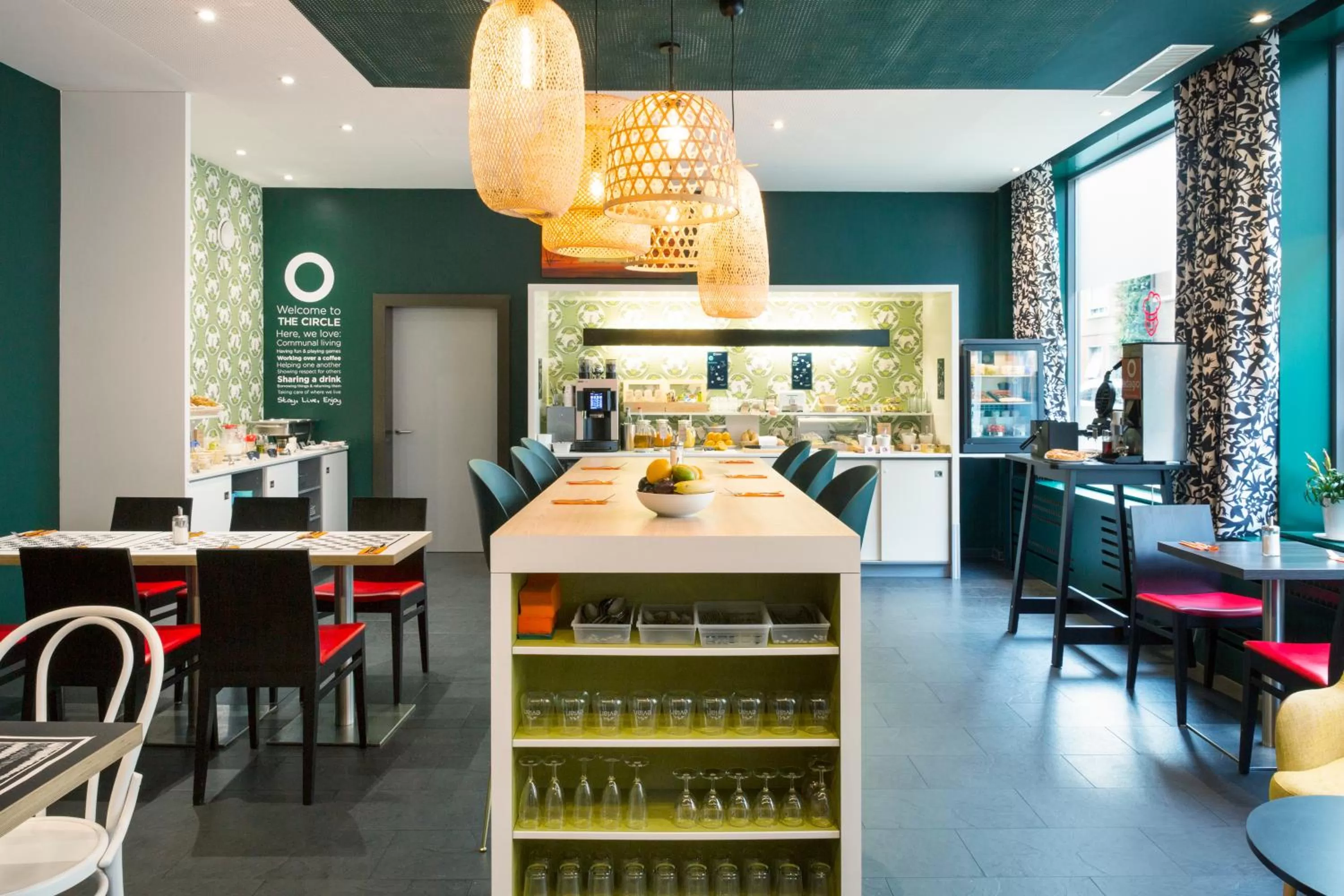 Restaurant/places to eat in Aparthotel Adagio Basel City