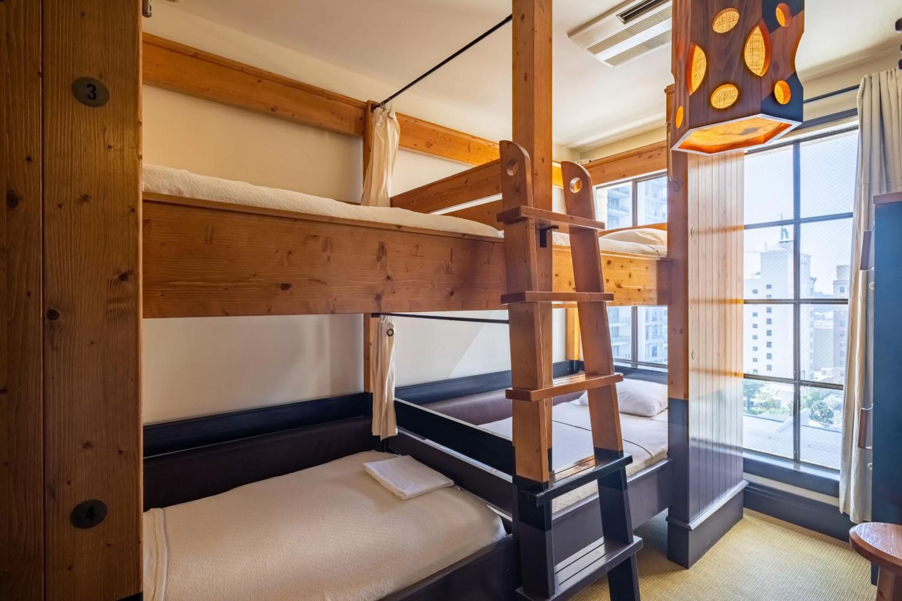 Bed in Freehand Los Angeles