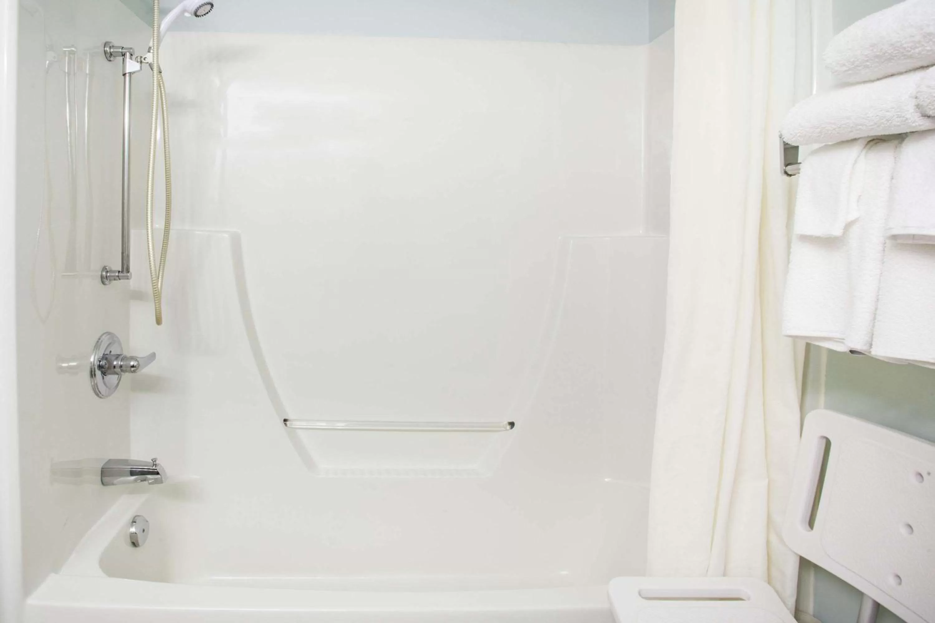 Bathroom in Super 8 by Wyndham Kindersley