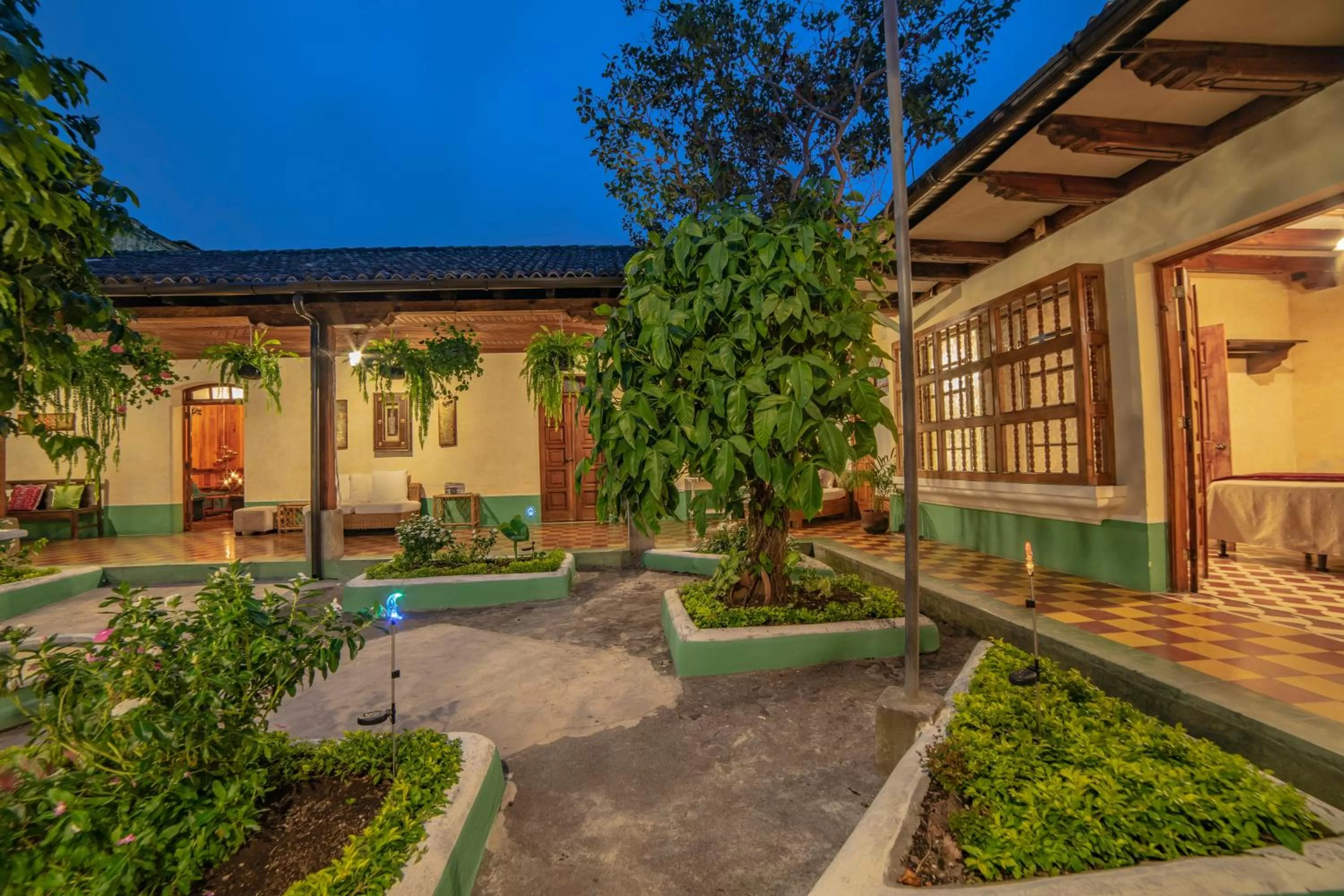 Patio in Hotel Palacio Chico 1948