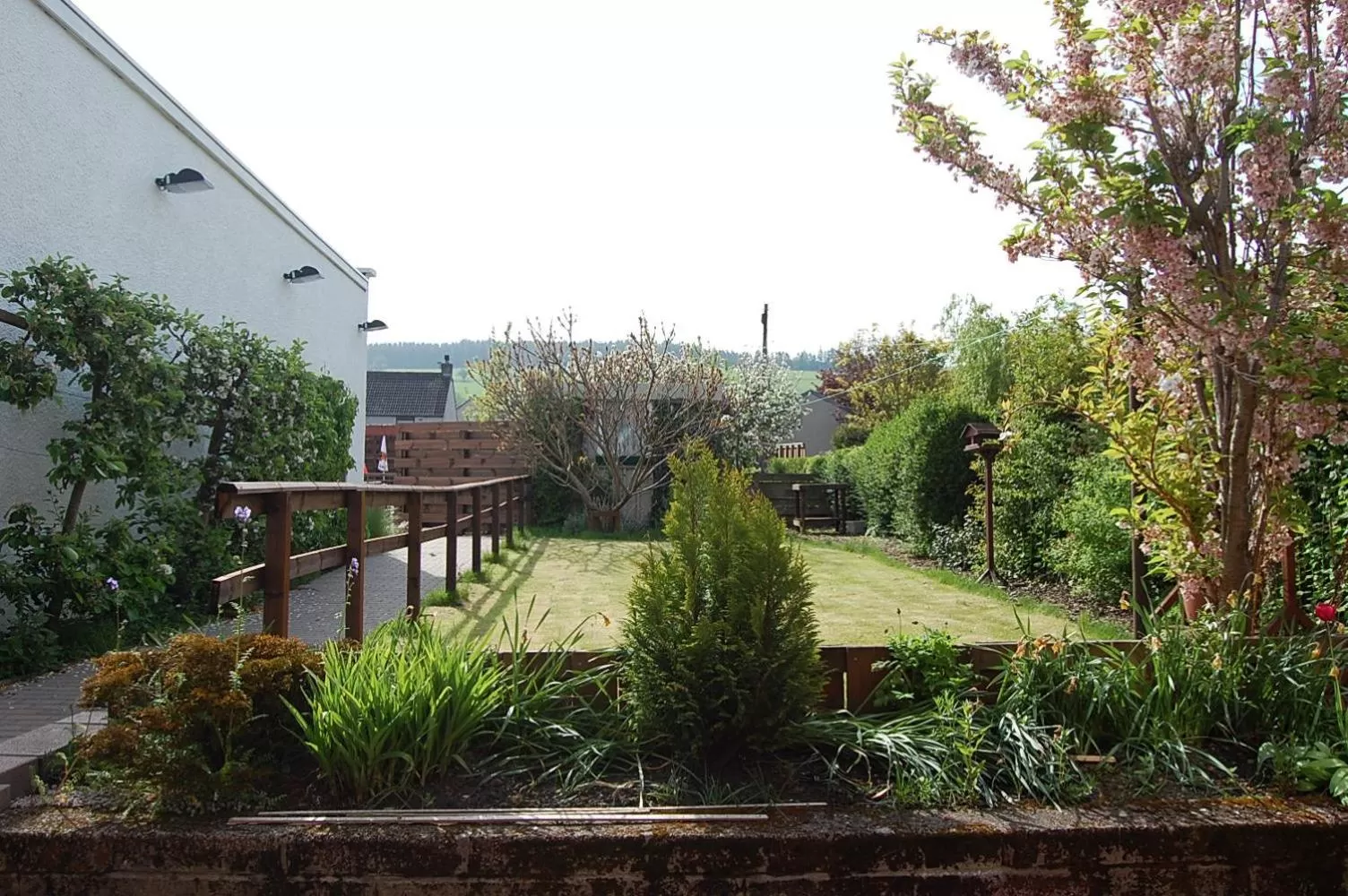 Garden in Auld Cross Keys Inn