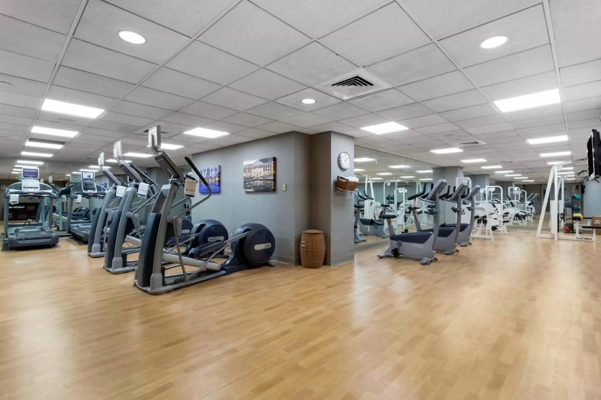 Fitness centre/facilities in Omni New Haven Hotel at Yale