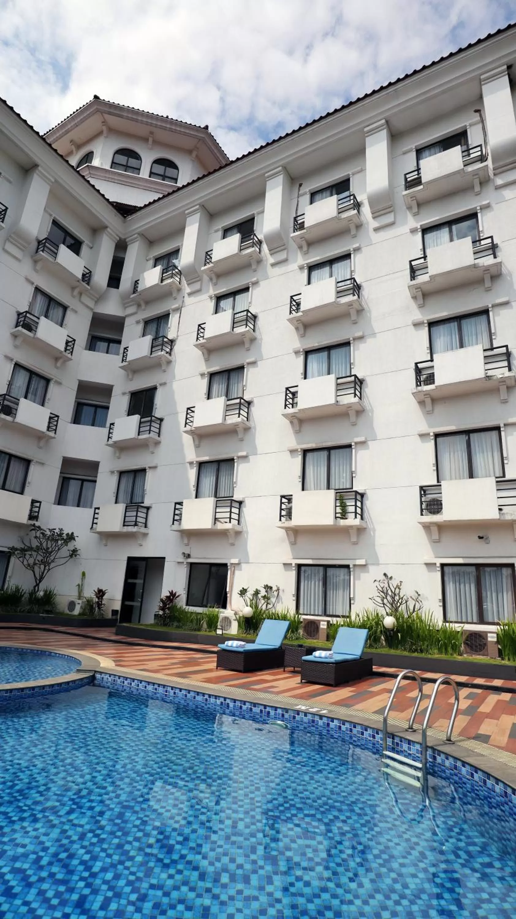 Property Building in Vue Palace, ARTOTEL Curated