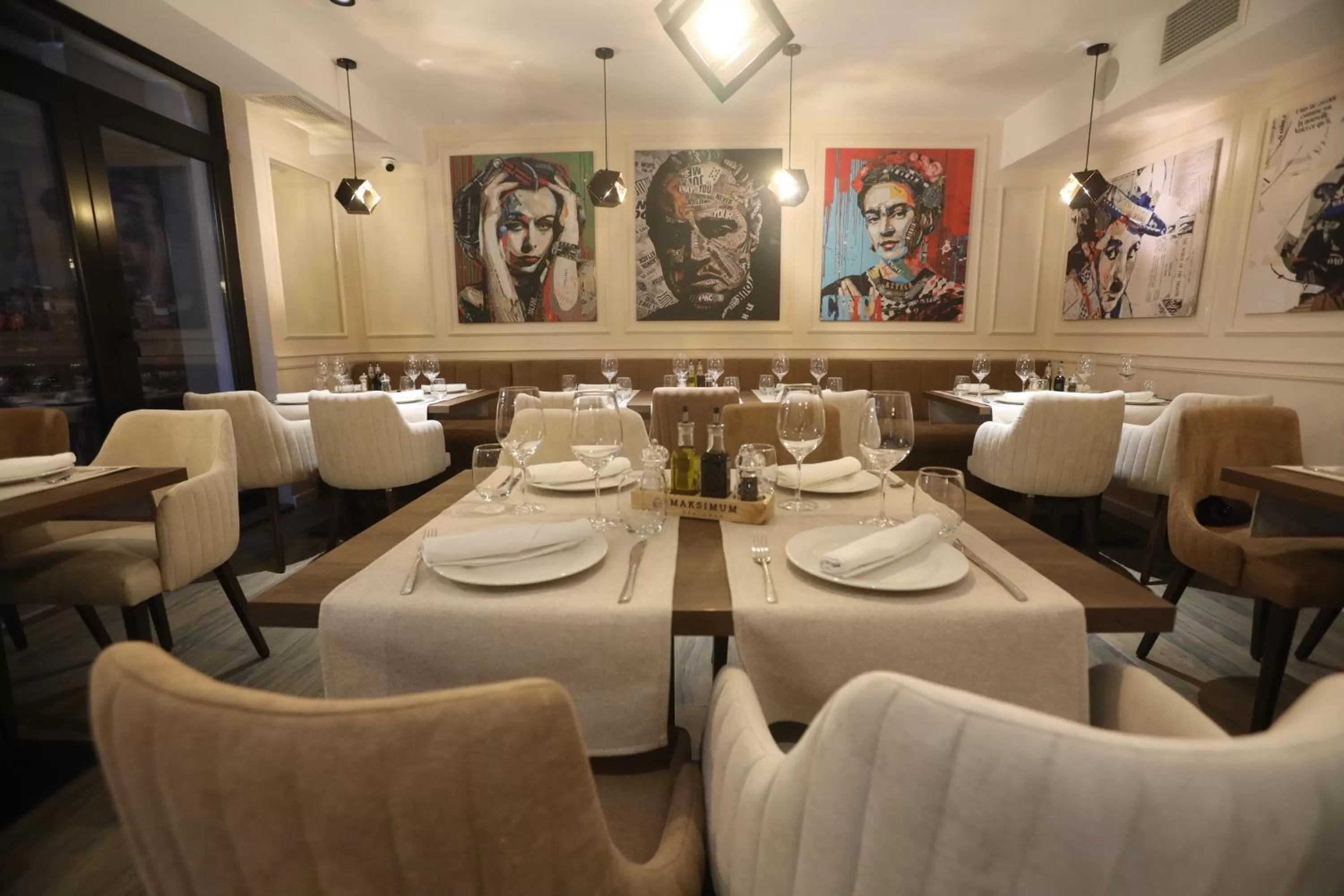 Banquet/Function facilities, Restaurant/Places to Eat in Apart Hotel Maksimum