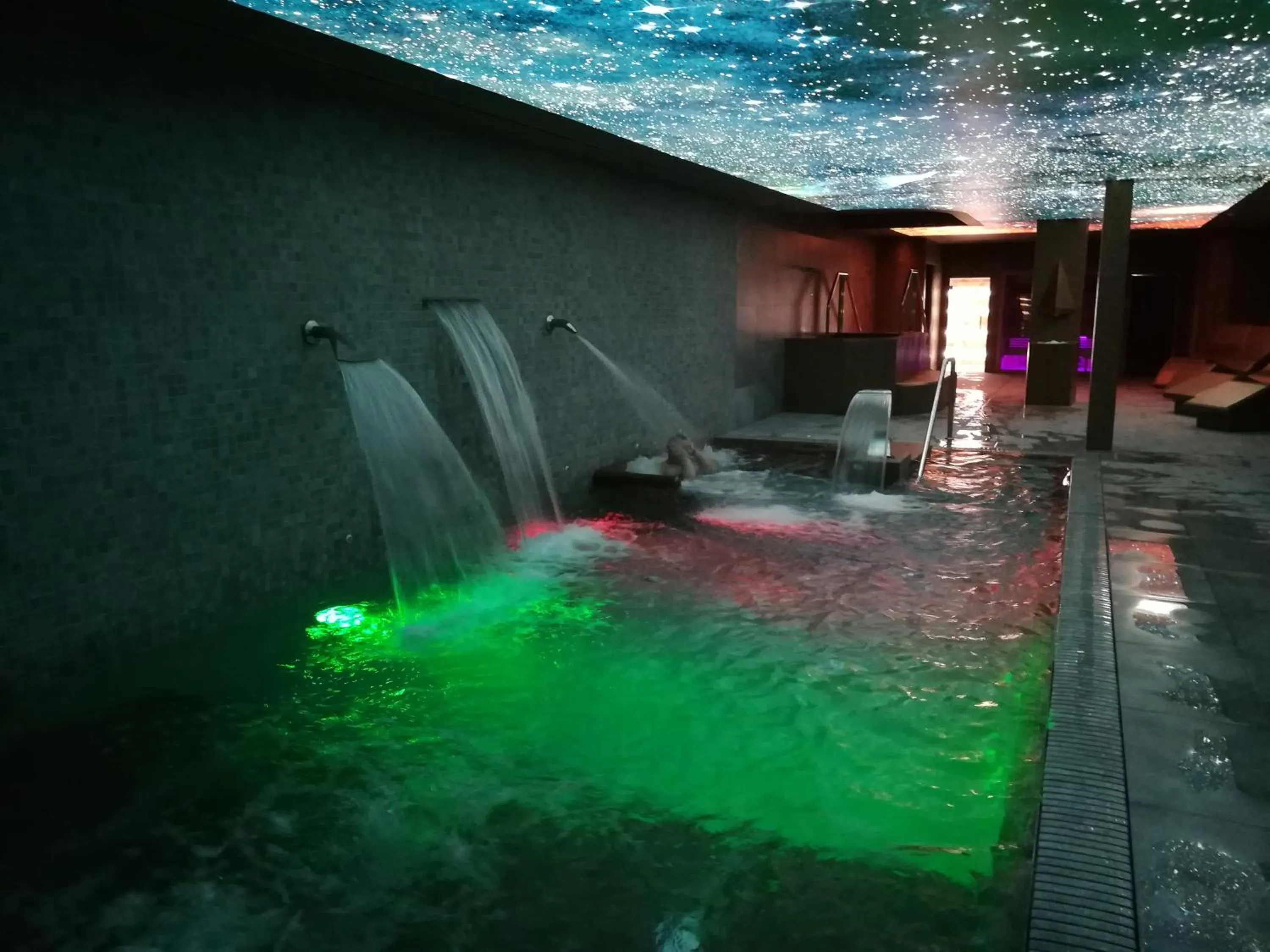 Spa and wellness centre/facilities in Hotel & Spa Ciudad de Binéfar