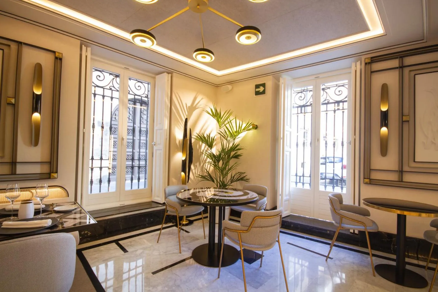 Lounge or bar in MYR Palacio Vallier