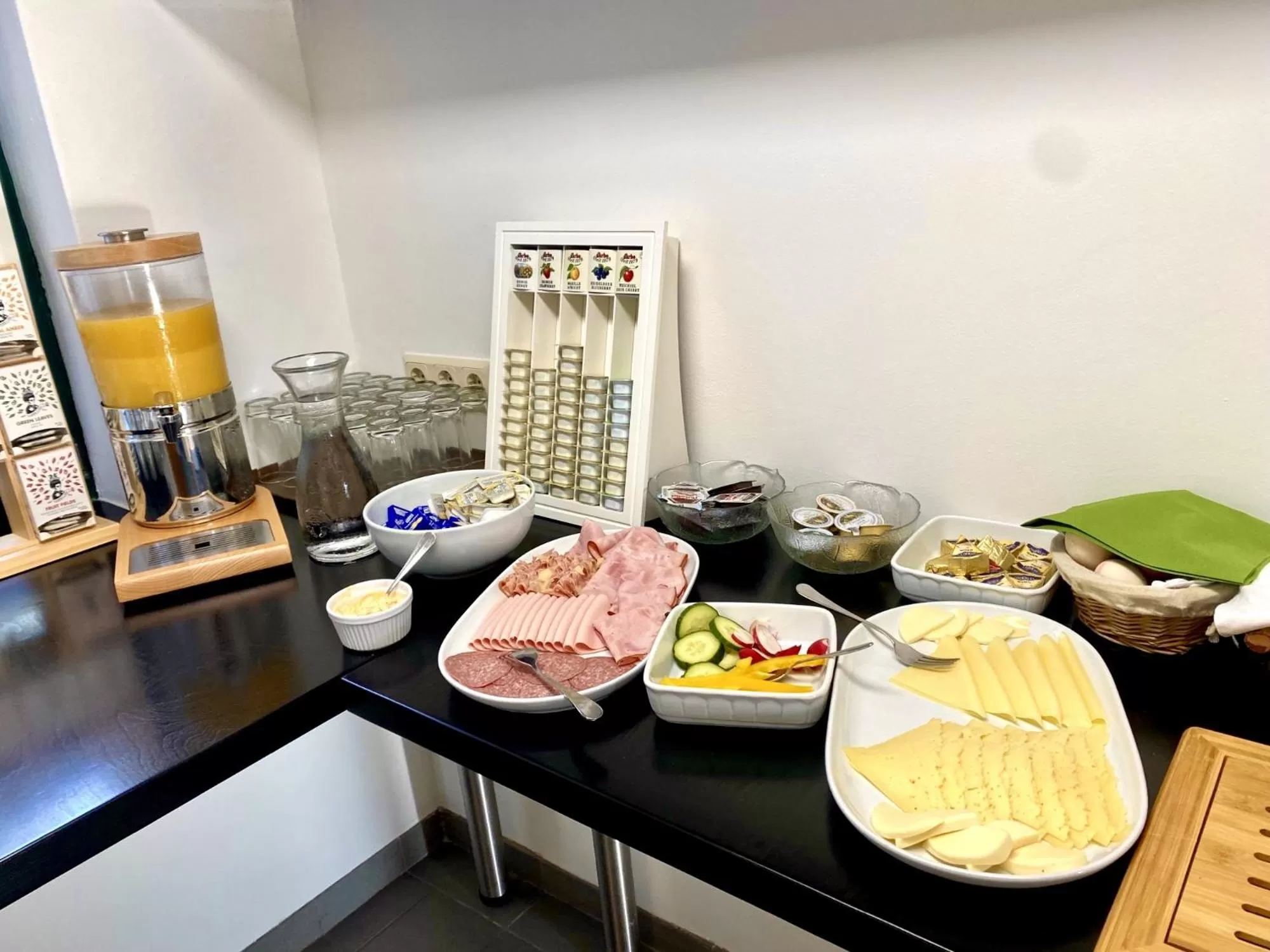 Breakfast in Hotel Markgraf