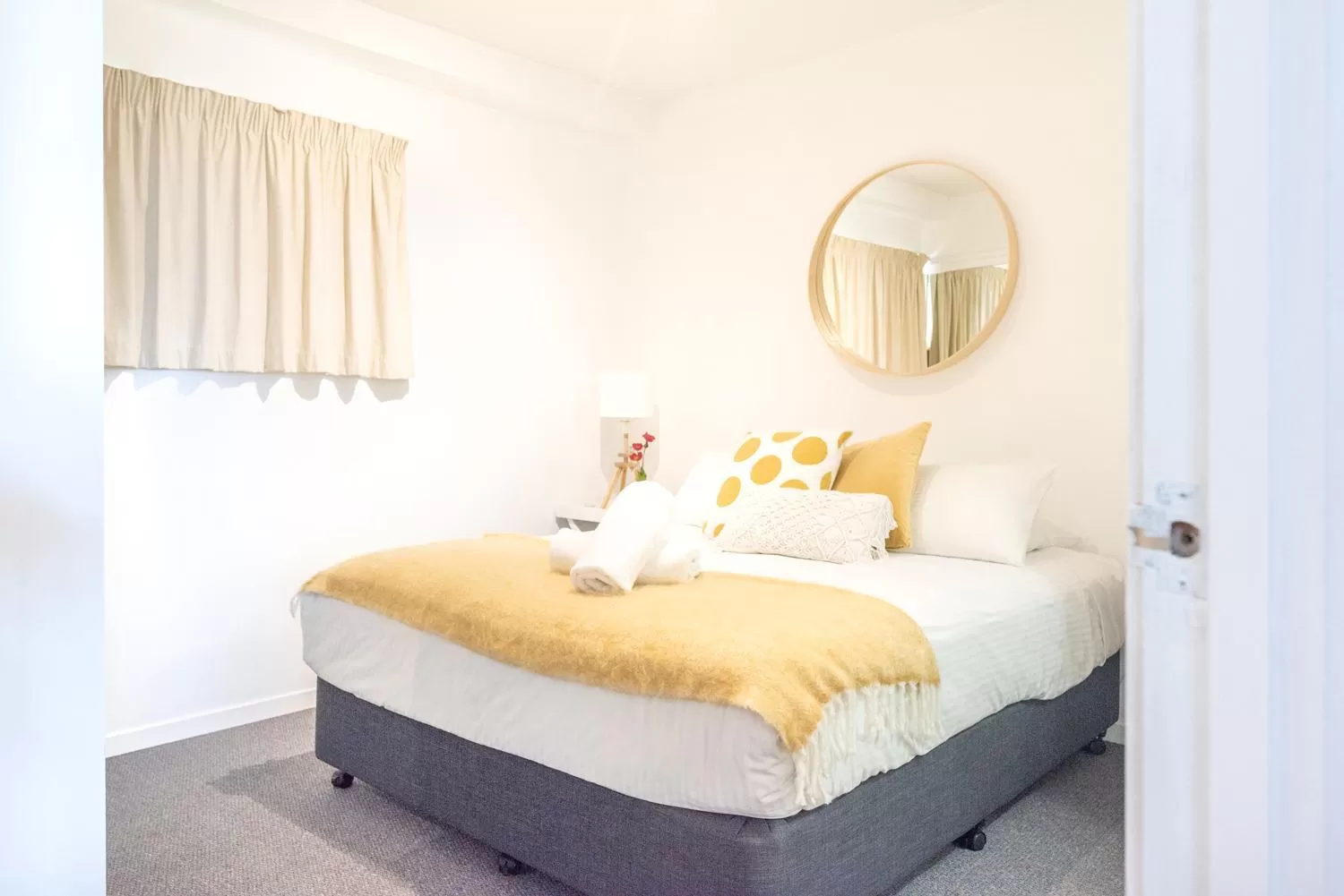 Bedroom, Bed in Grandview Apartments