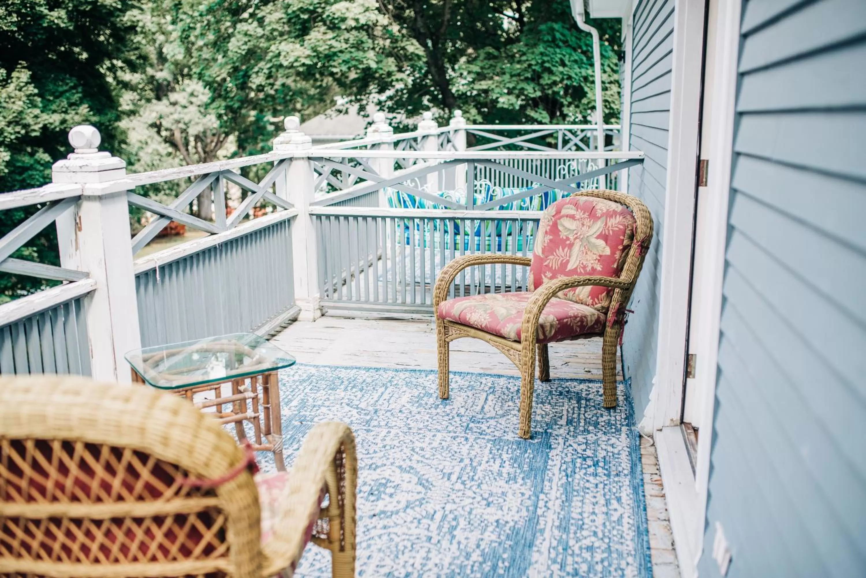 Day in Benn Conger Inn