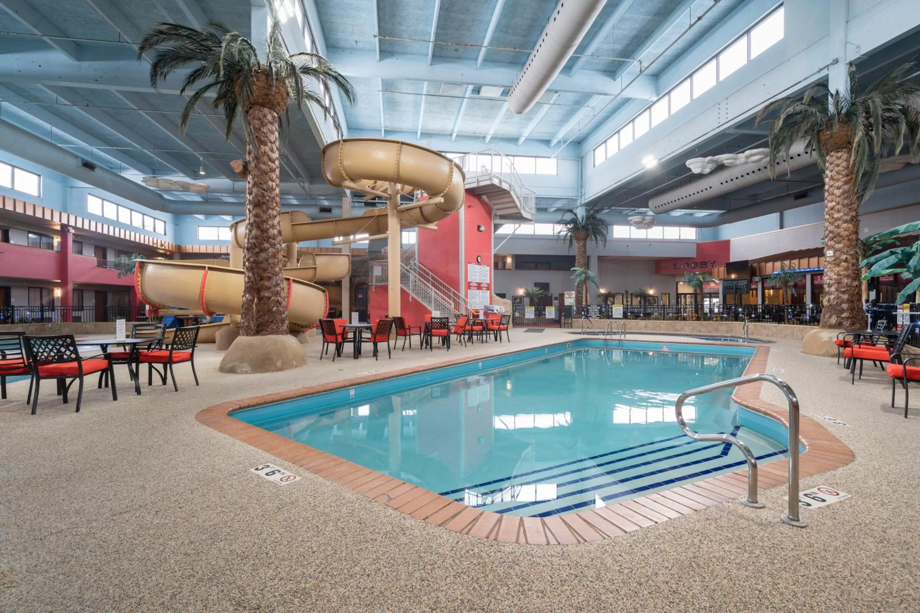 Aqua park in Ramada by Wyndham Sioux Falls Airport - Waterpark Resort & Event Center