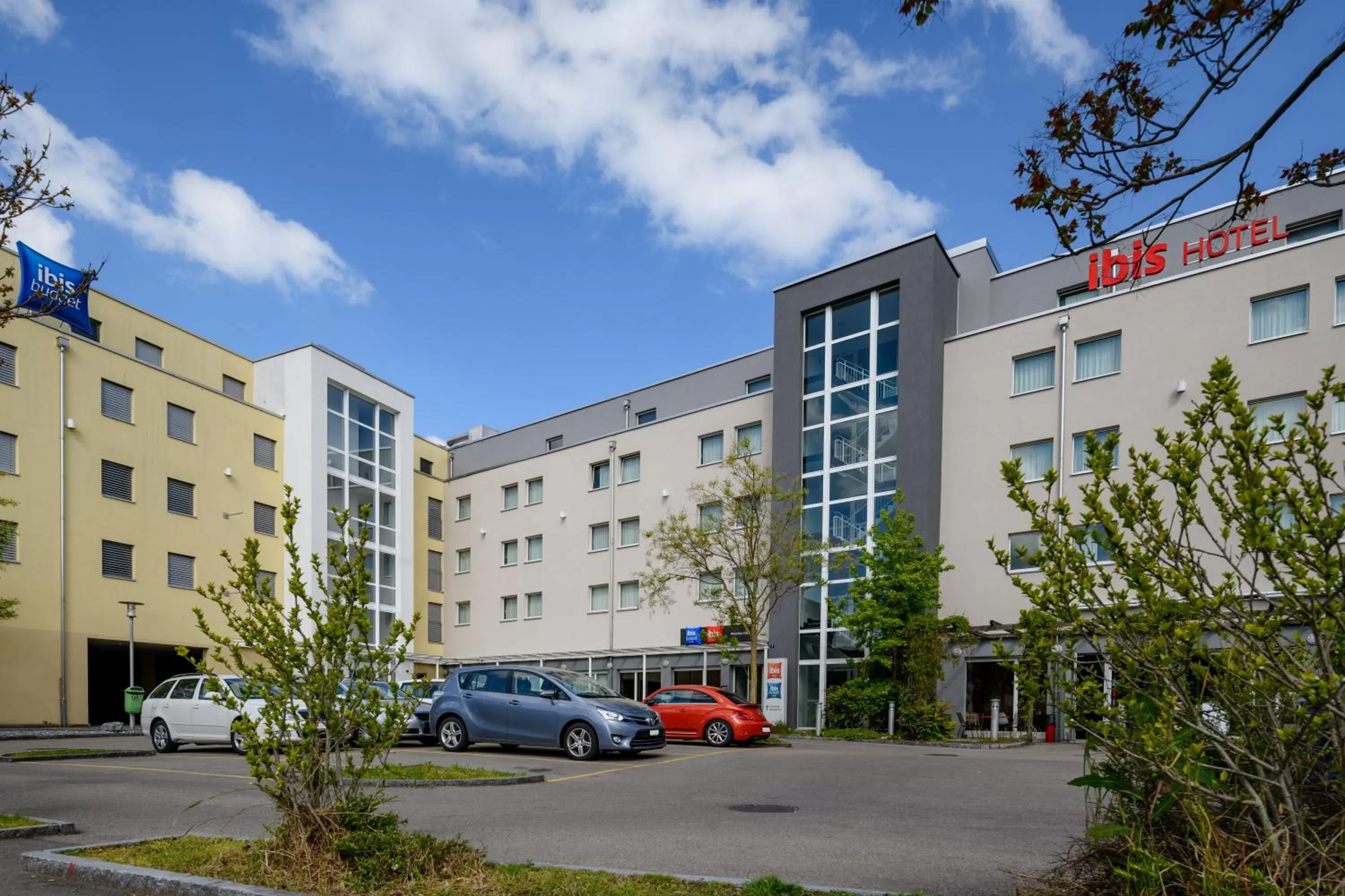 Property building in ibis Winterthur City