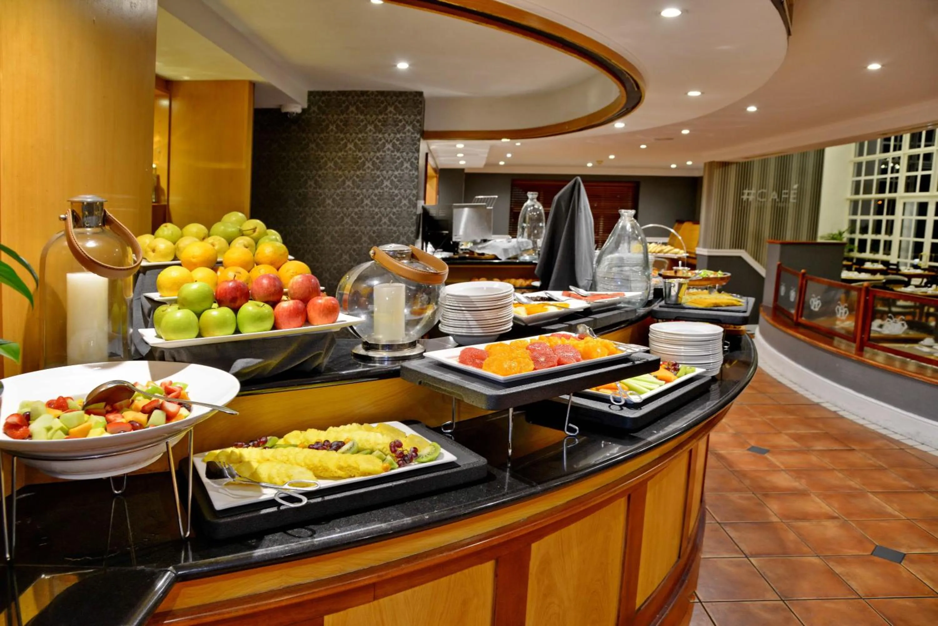 Food and drinks in City Lodge Hotel GrandWest