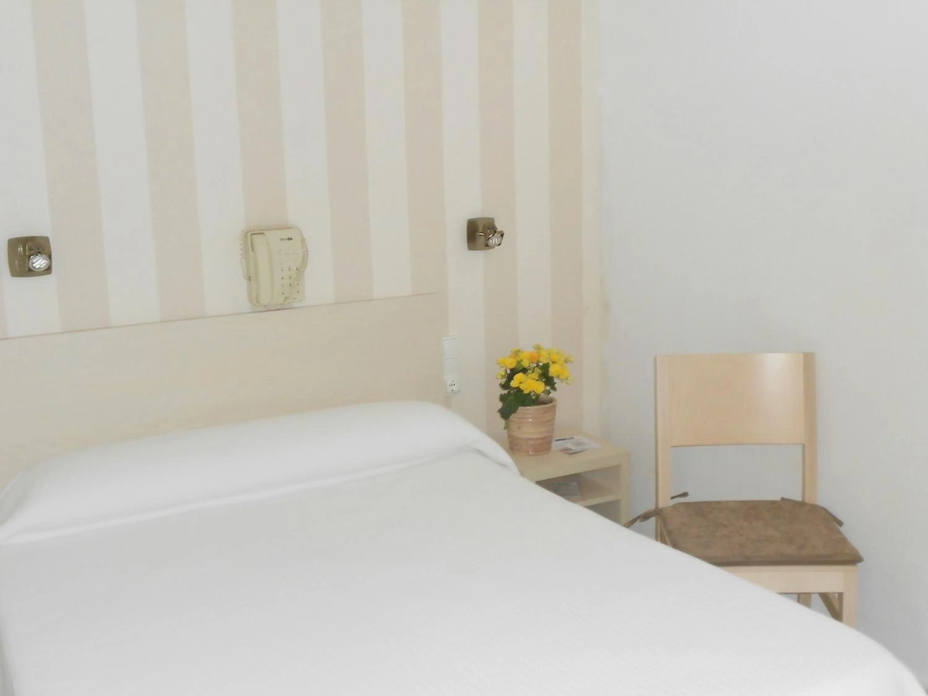 Photo of the whole room, Bed in Hotel Tramontana