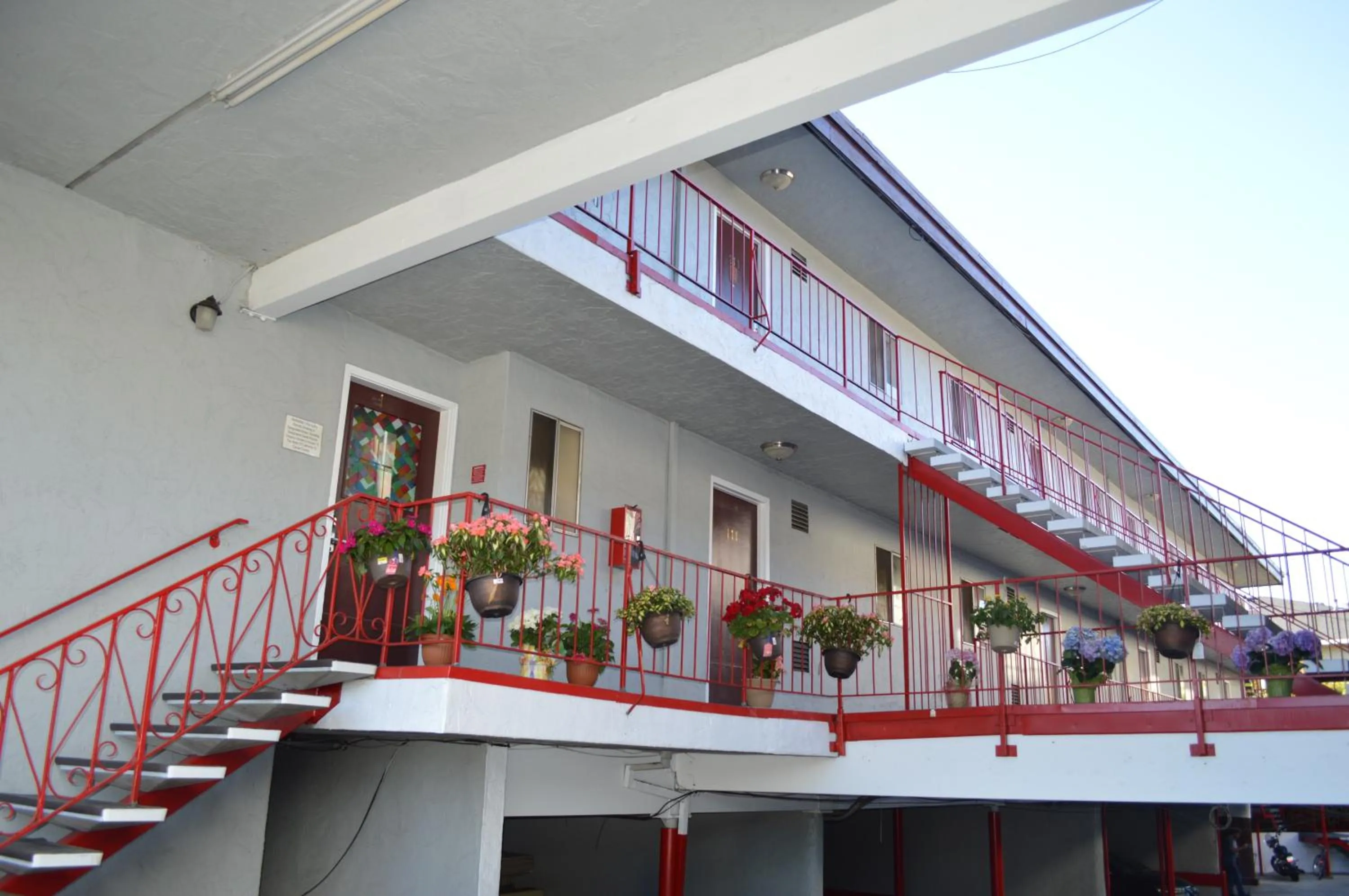 Bedroom in Glass Slipper Inn - Stanford Palo Alto
