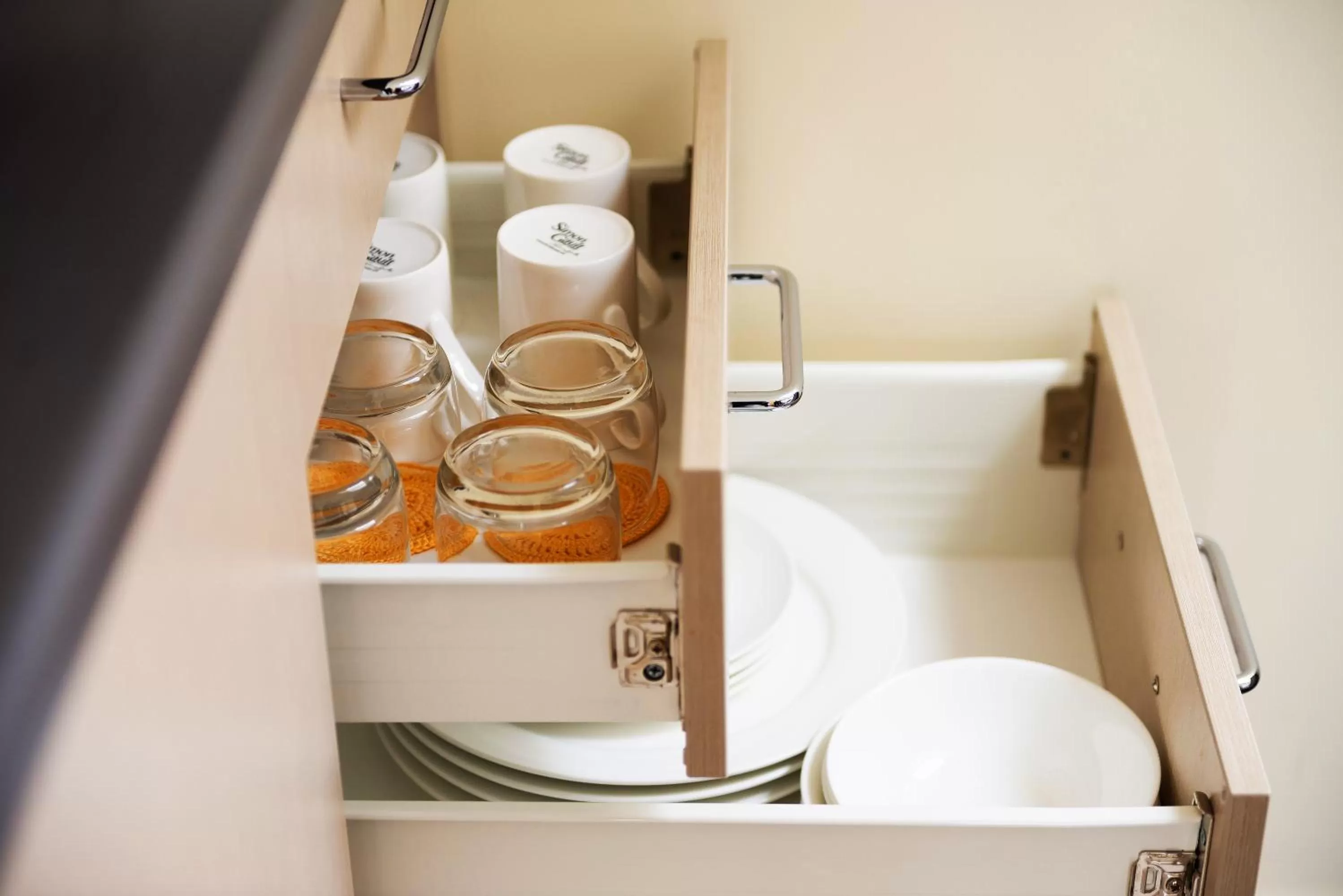 Coffee/tea facilities in 123 Motel