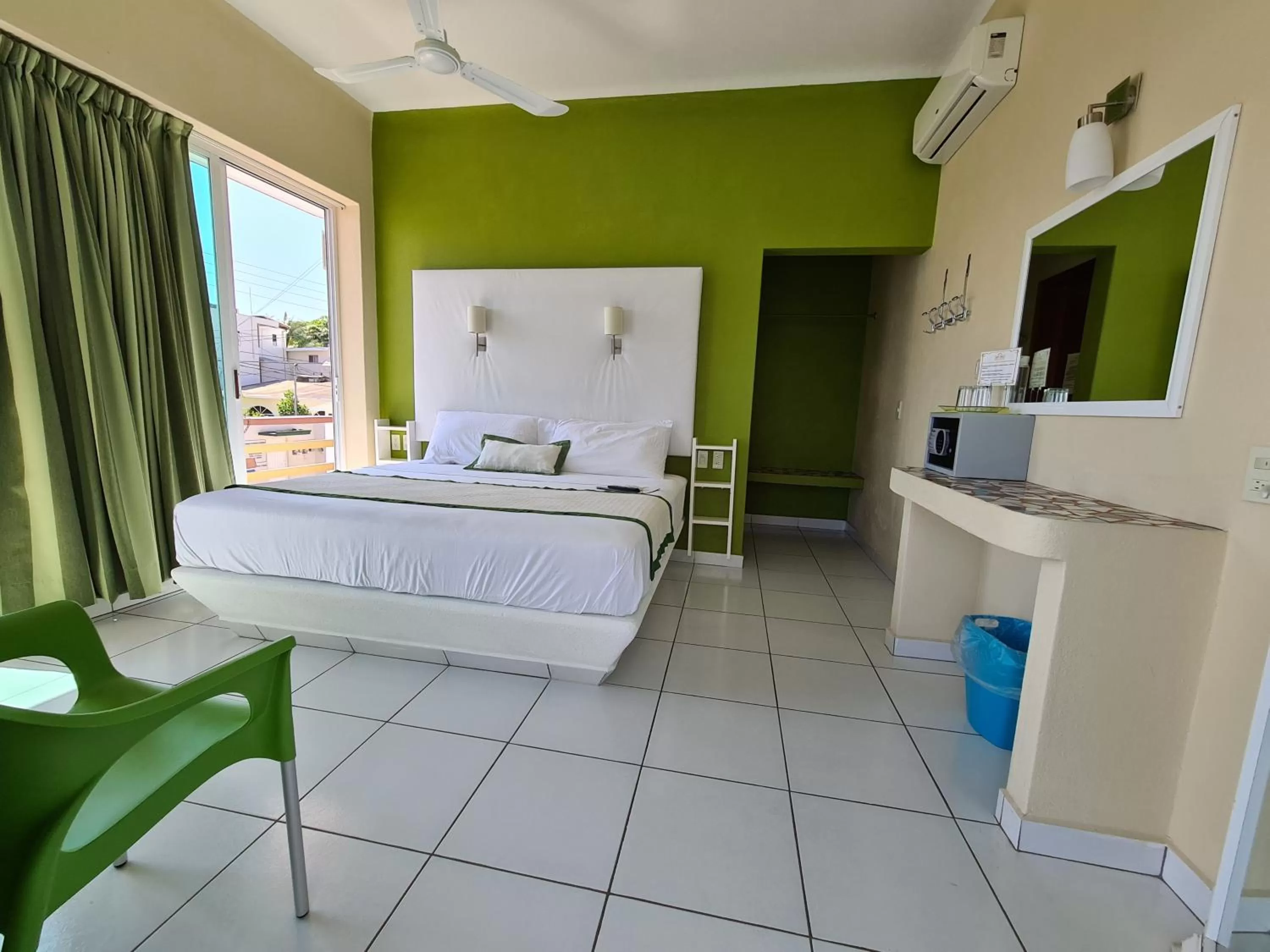 Photo of the whole room, Bed in Casa Mia