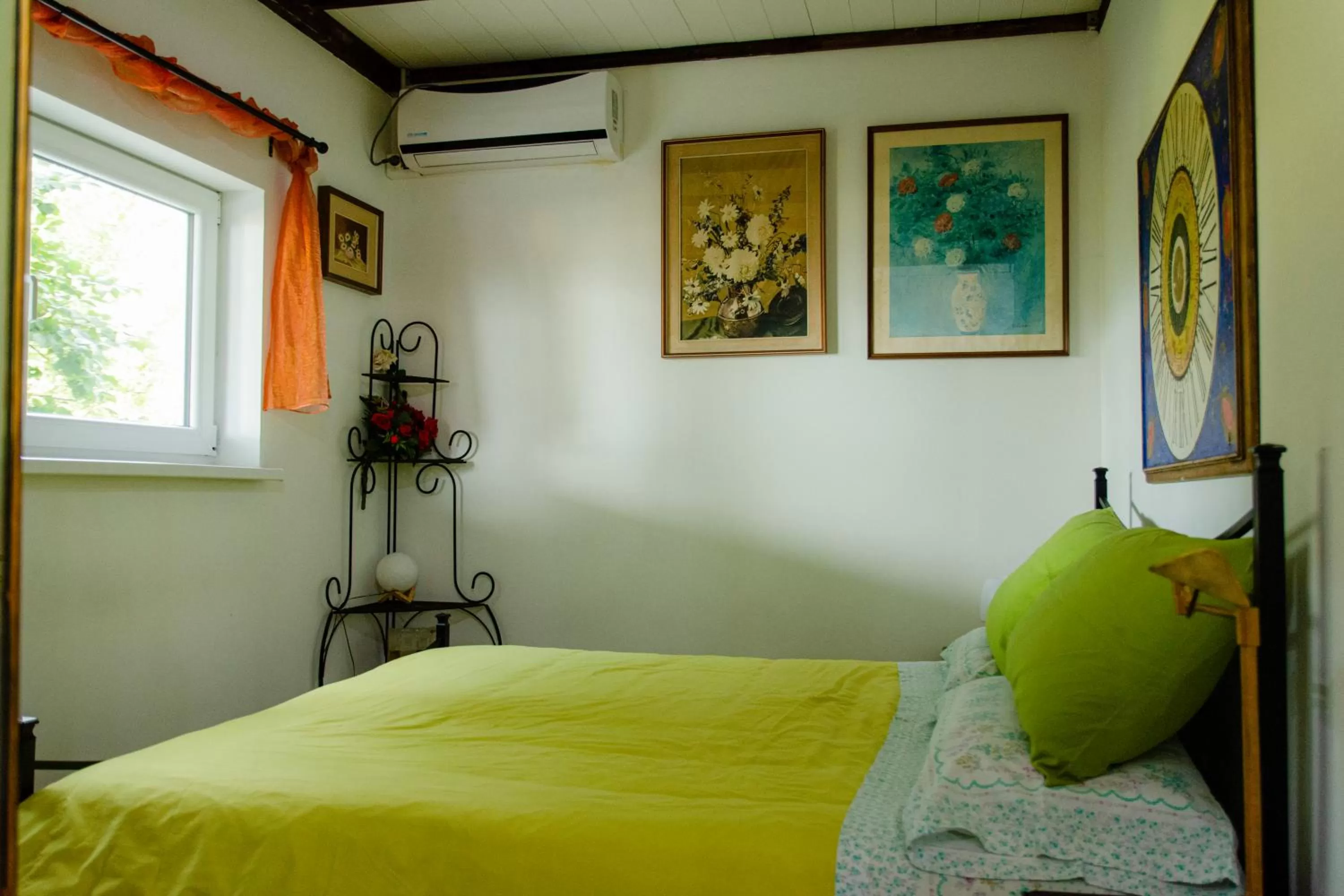 Photo of the whole room, Bed in Su da noi