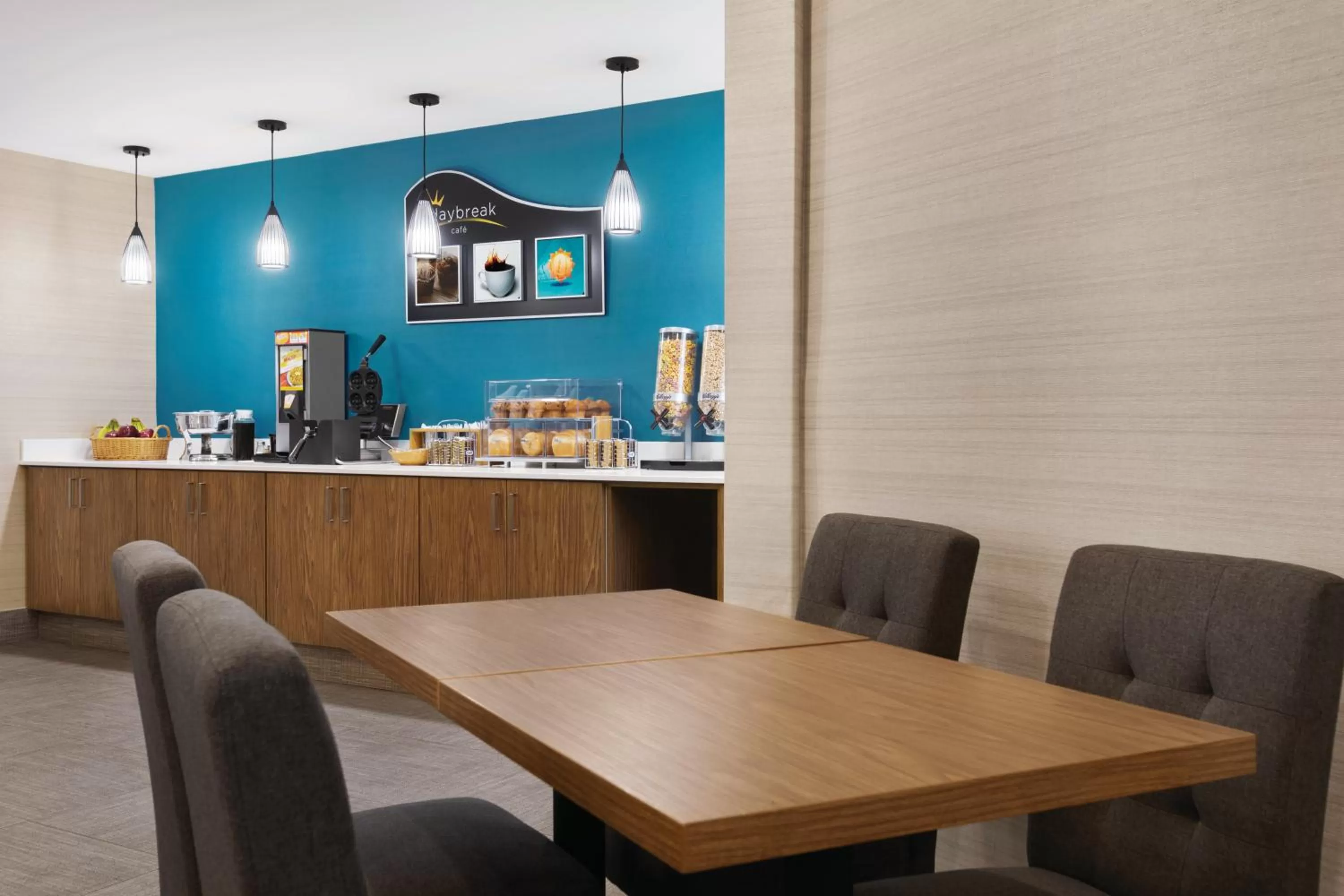 Continental breakfast in Days Inn by Wyndham Kingston