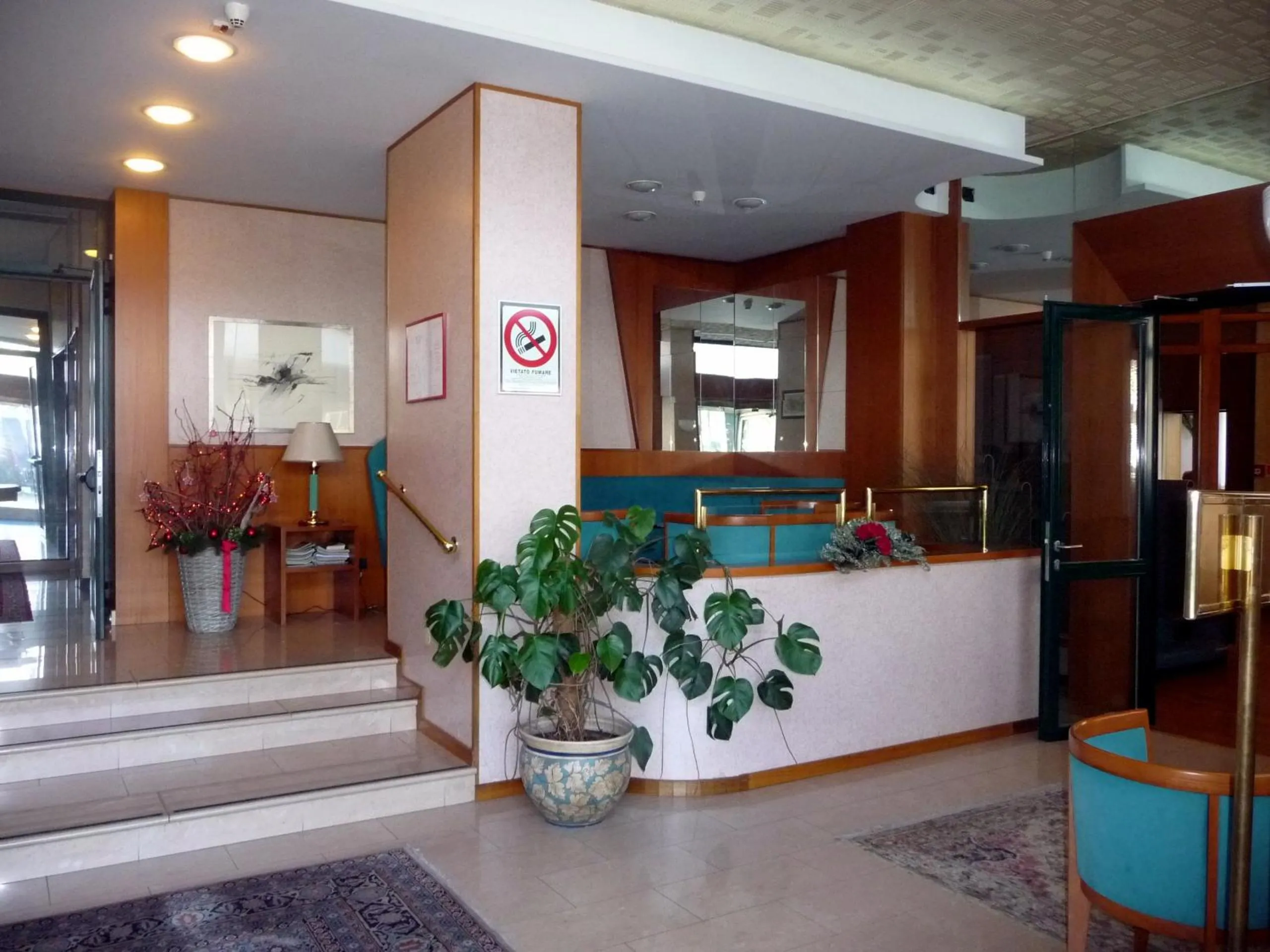 Facade/entrance in Hotel Cristallo