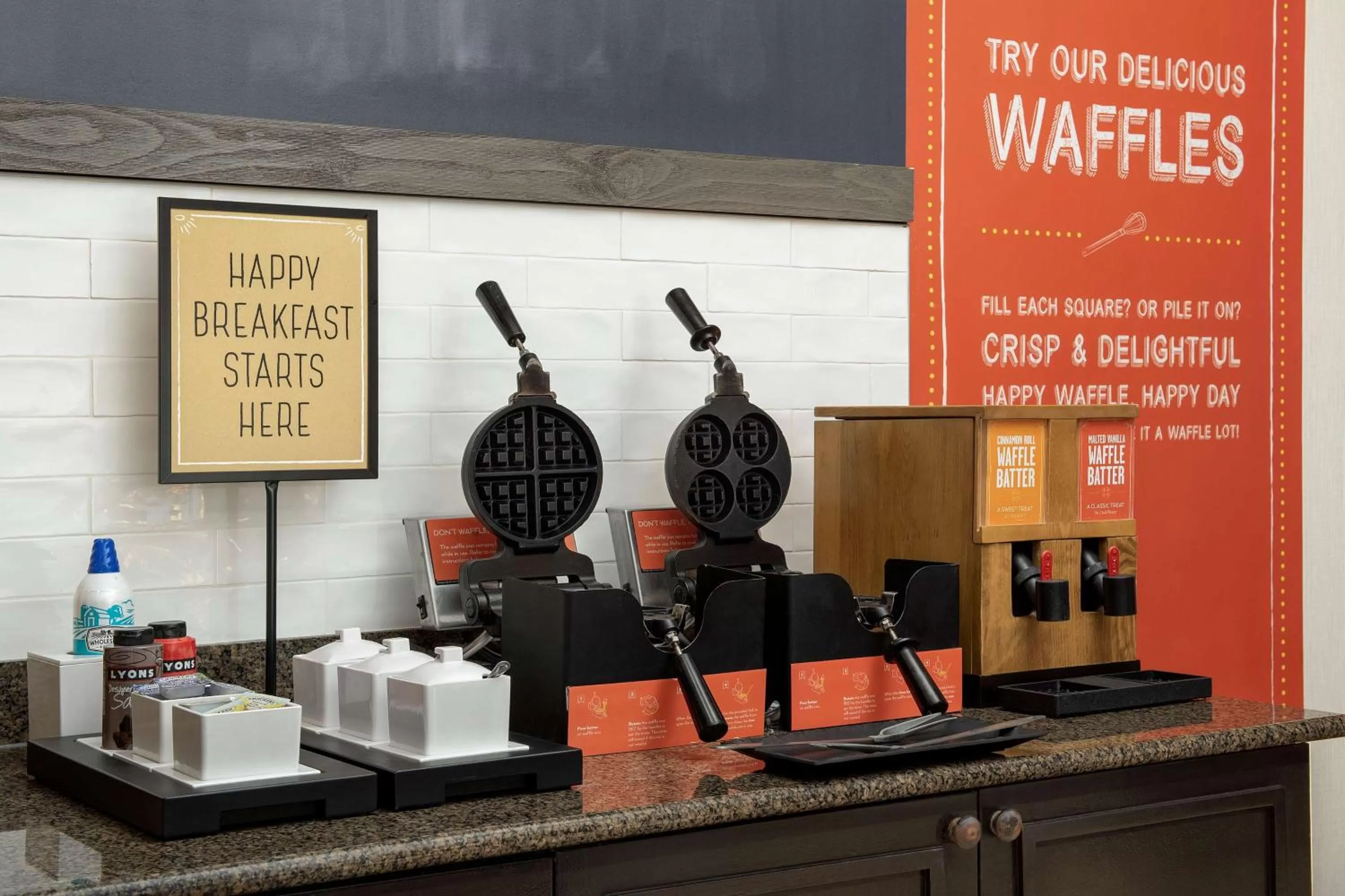 Breakfast in Hampton Inn & Suites Lakeland-South Polk Parkway