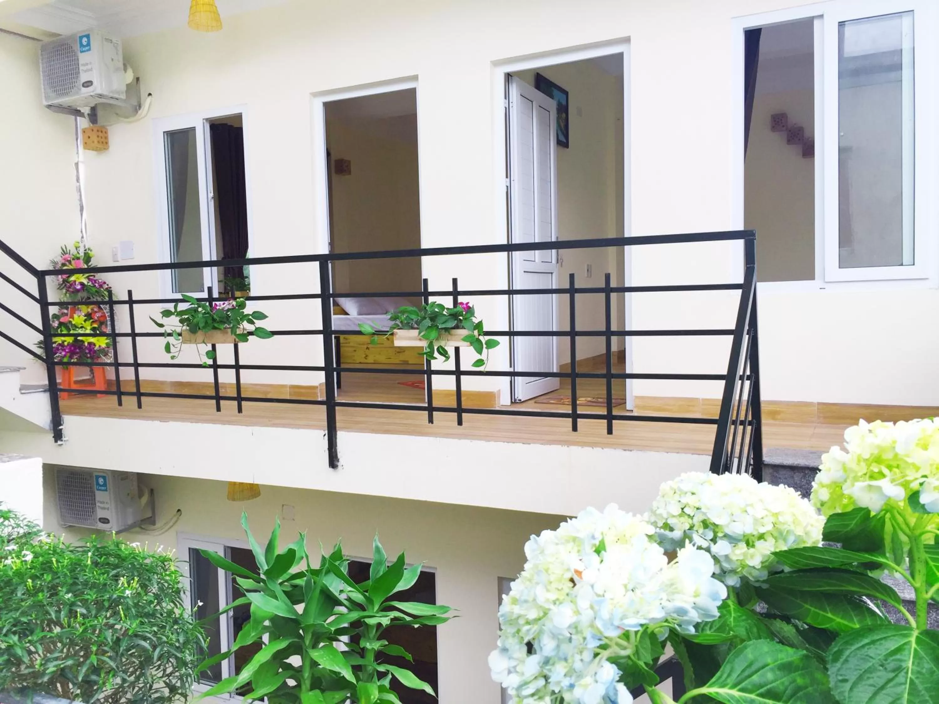 Area and facilities in Ha Lan Homestay